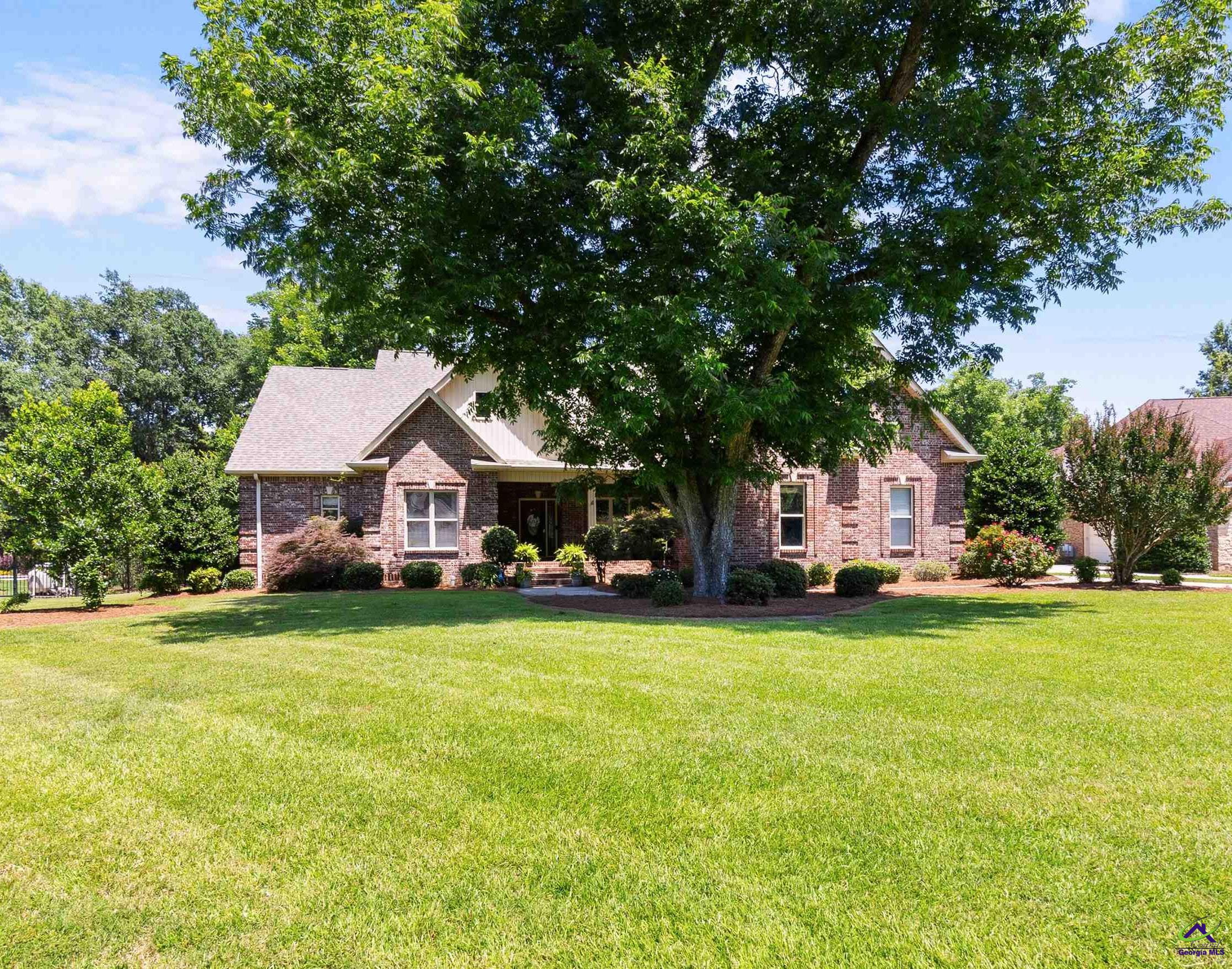 104 River Rock Court