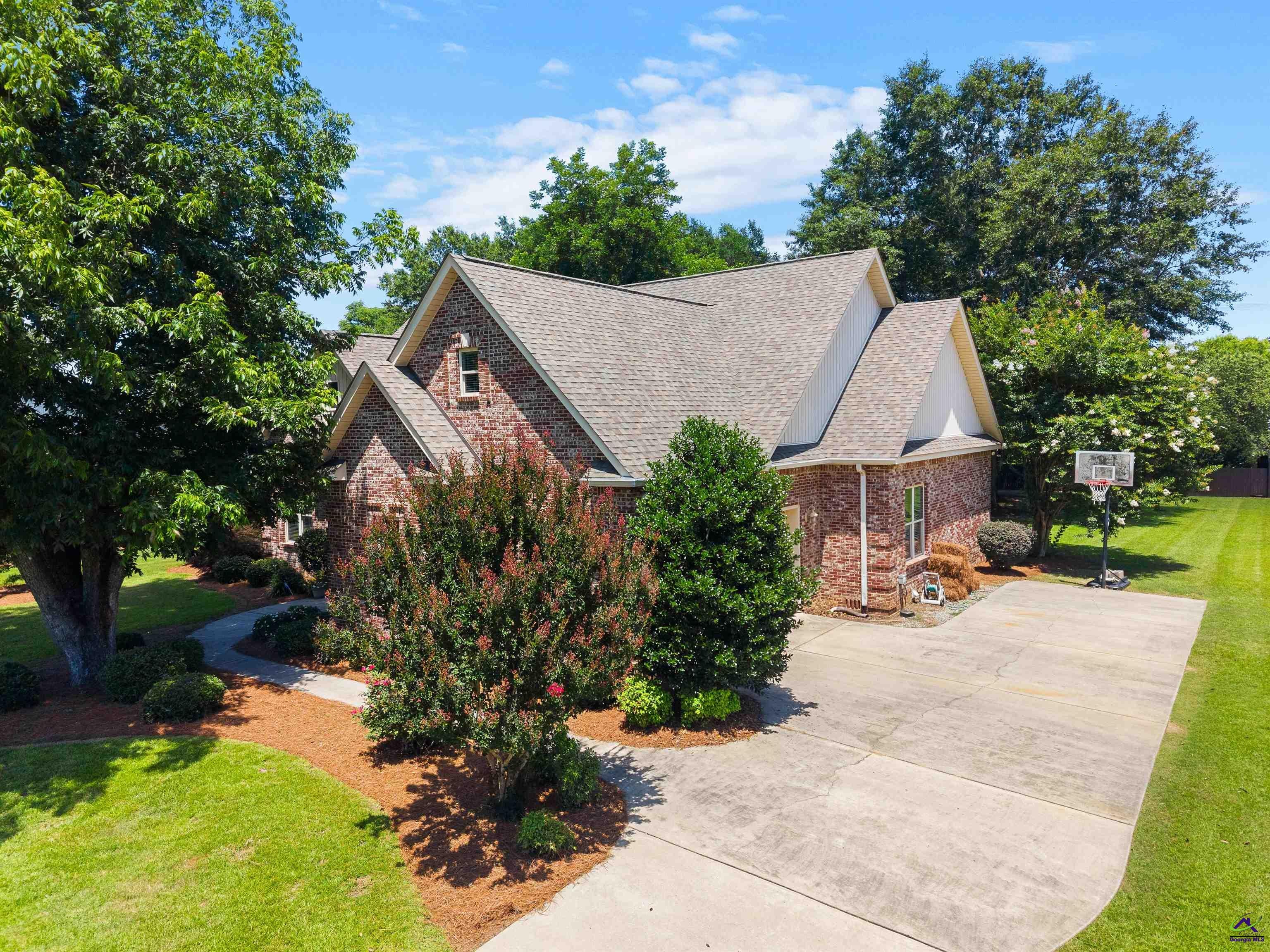 104 River Rock Court