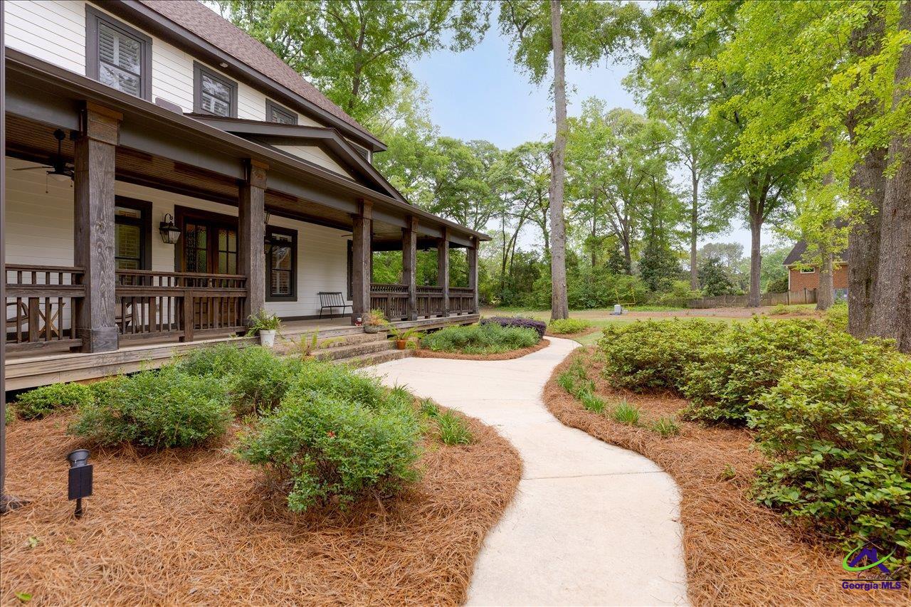 1031 Cherokee Road