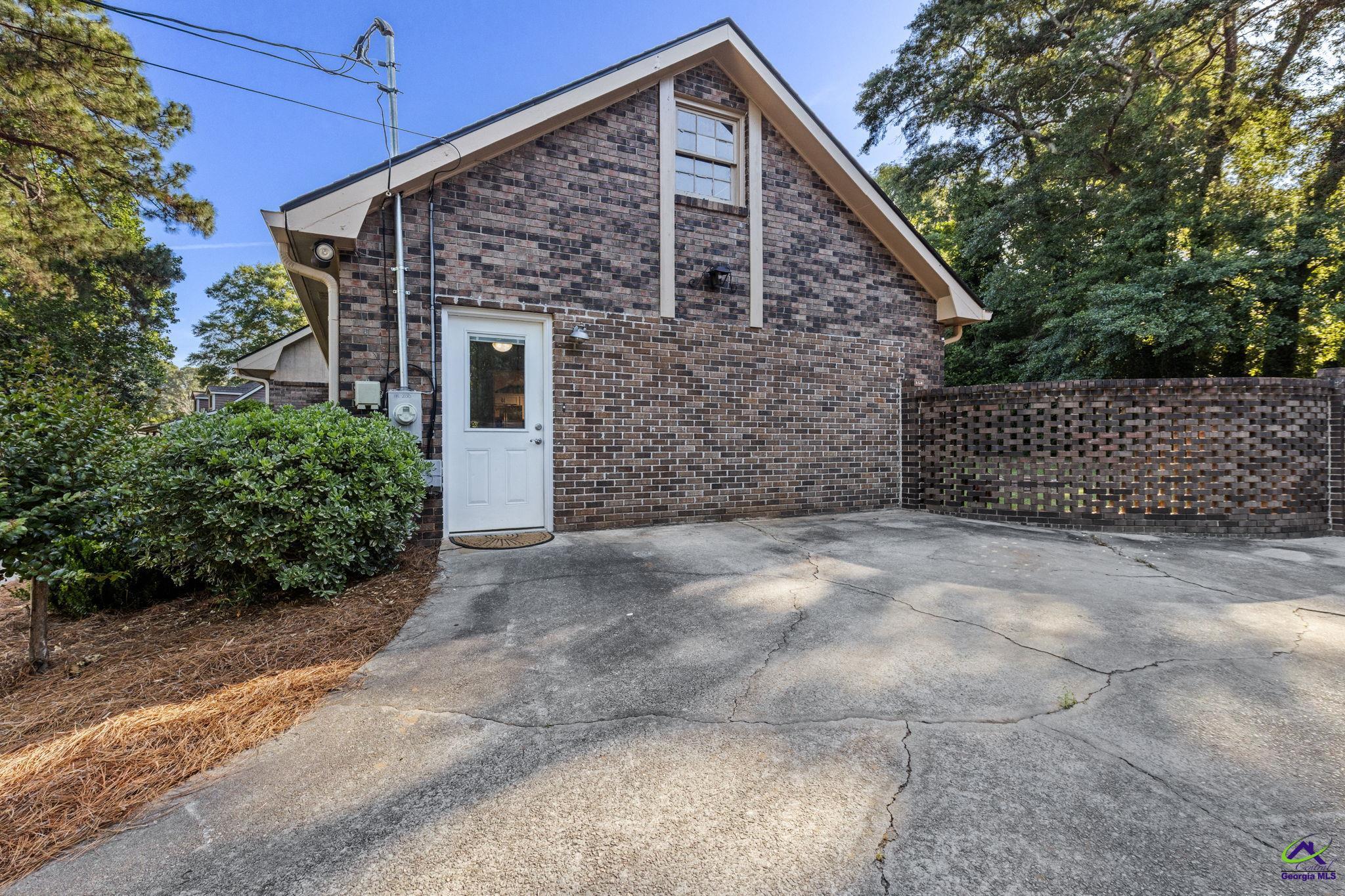 108 Chantilly Drive