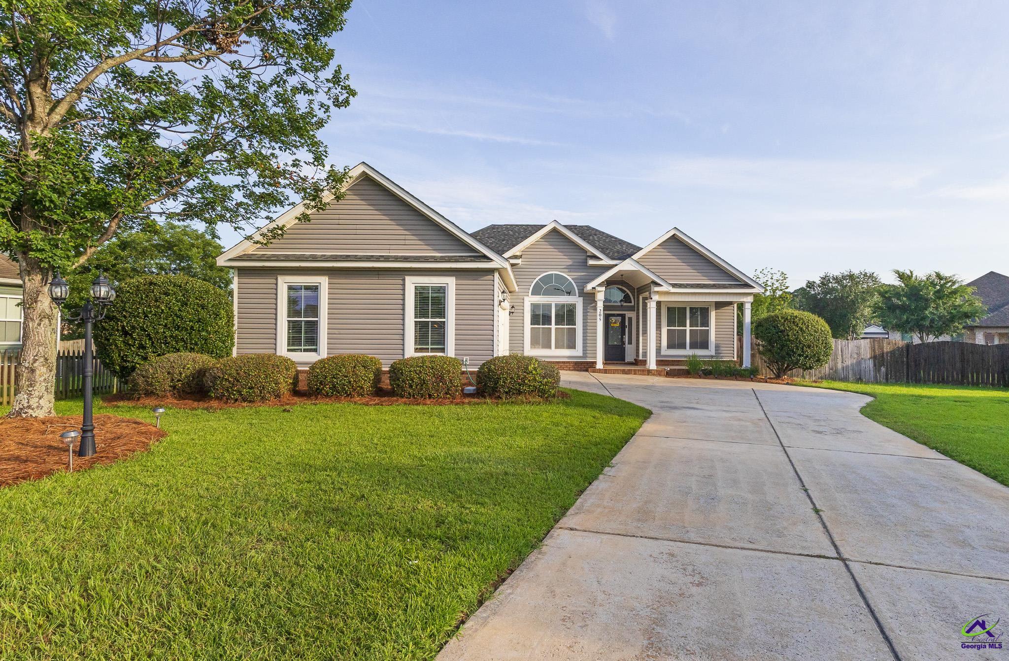 205 Courthouse Lane