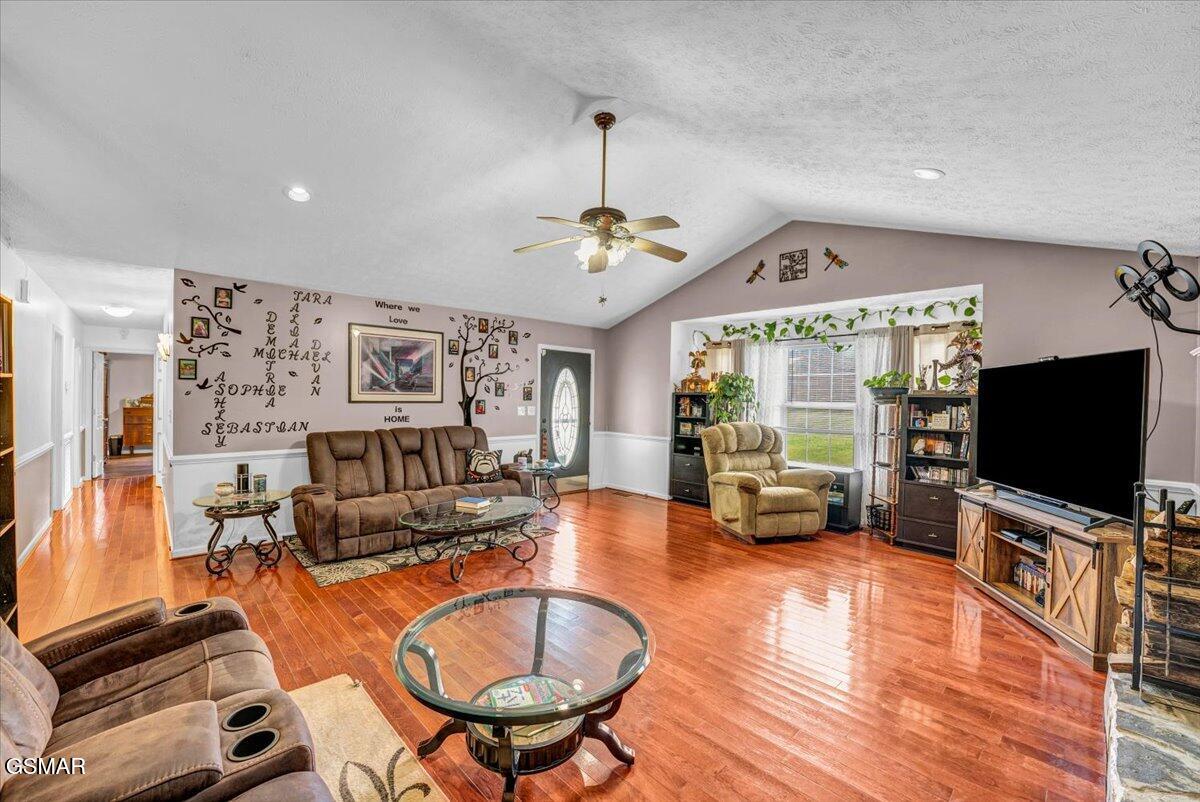 3333 Oma Lee Drive - Photo 2