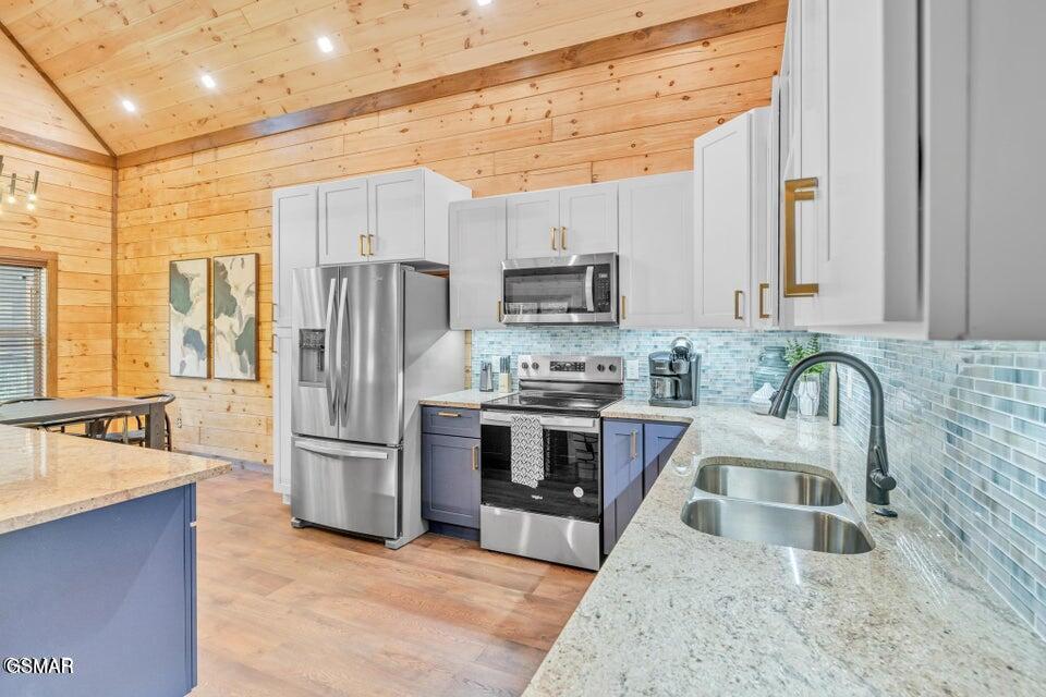 727 Nighthawk Way - Photo 3