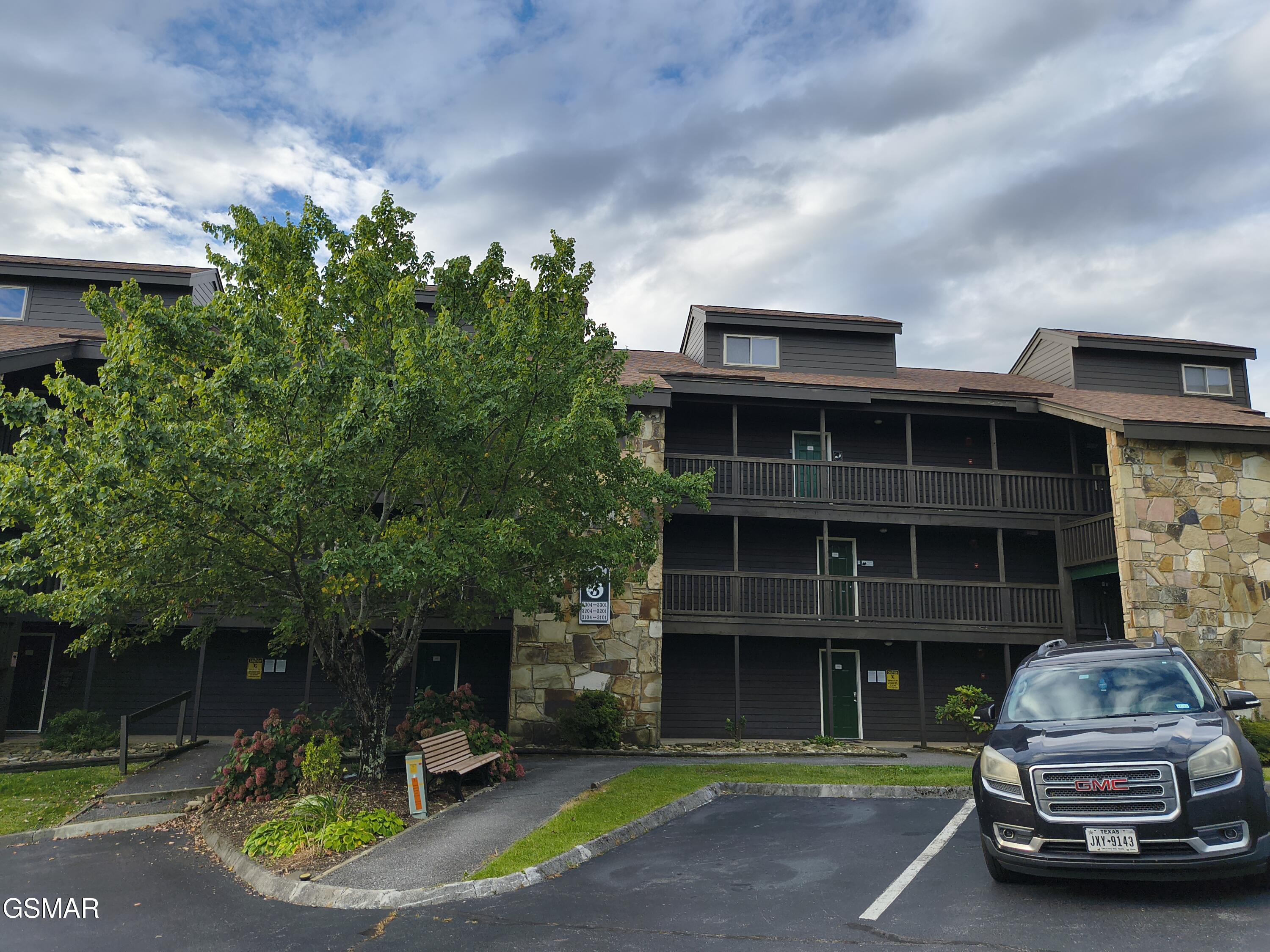 Photo 1 of 42 — 1380 Ski View Drive APT 3303, Gatlinburg, TN 37738
