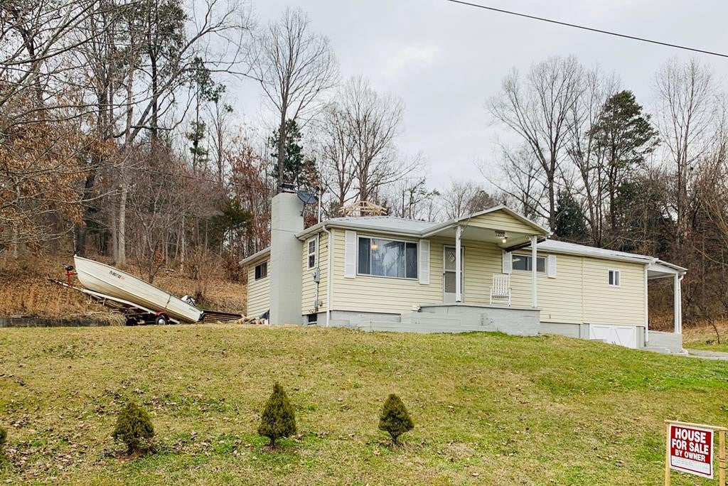 Photo 1 of 34 — 1226 Sprouse, Newport, TN 37821
