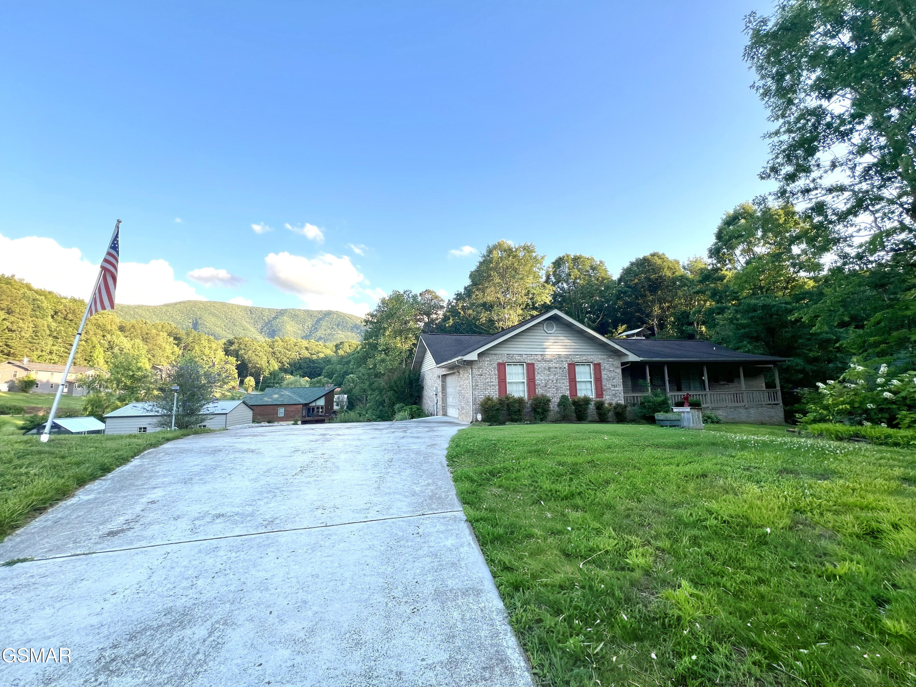 3661 Boxwood Lane - Photo 2