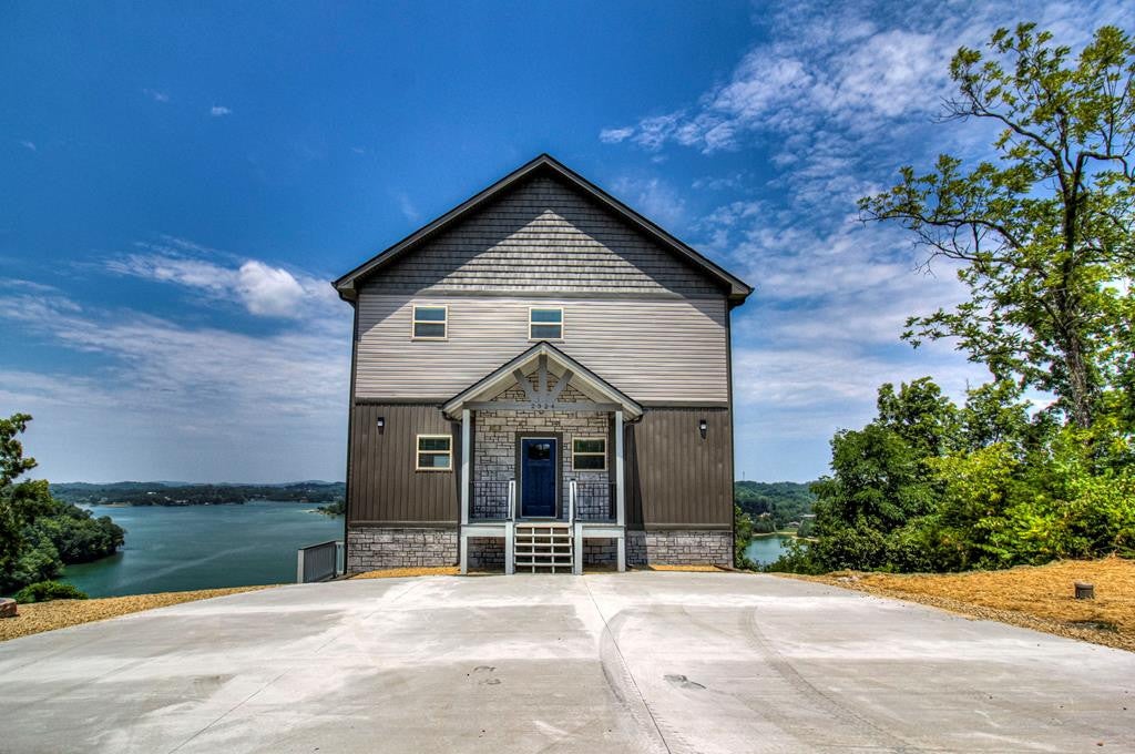 Photo 1 of 31 — 2324 Mary Alice Way, Sevierville, TN 37876