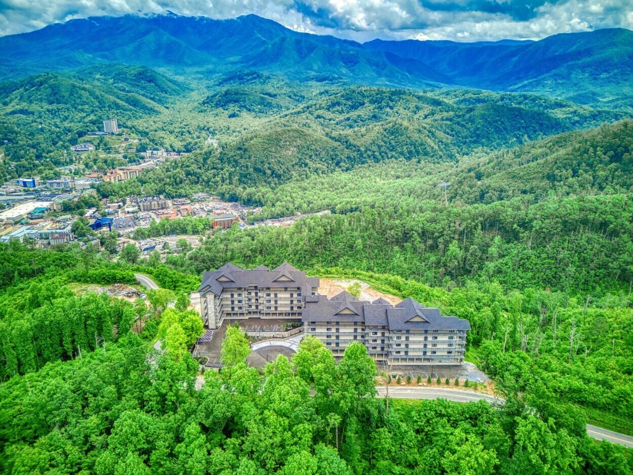 

                                                                             Gatlinburg                                

                                    , TN - $773,750