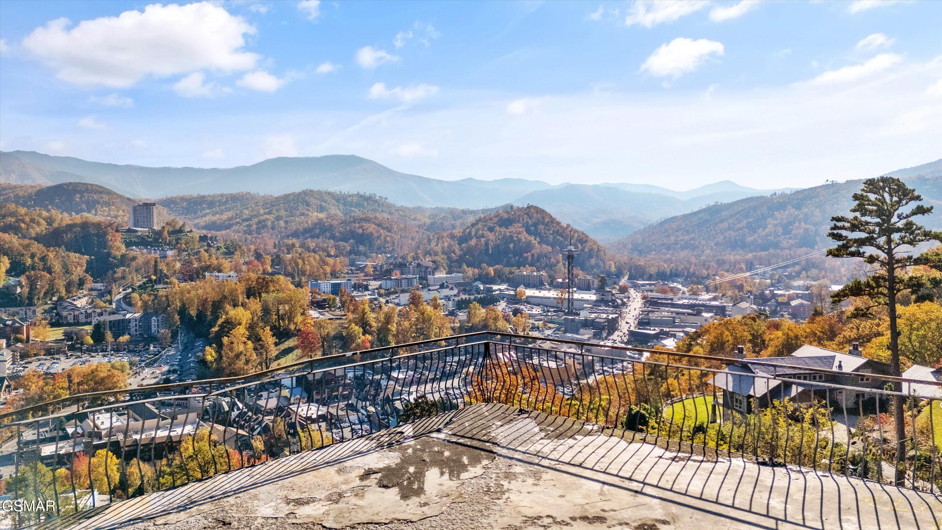 Photo 1 of 18 — 345 Greystone Heights Road, Gatlinburg, TN 37738
