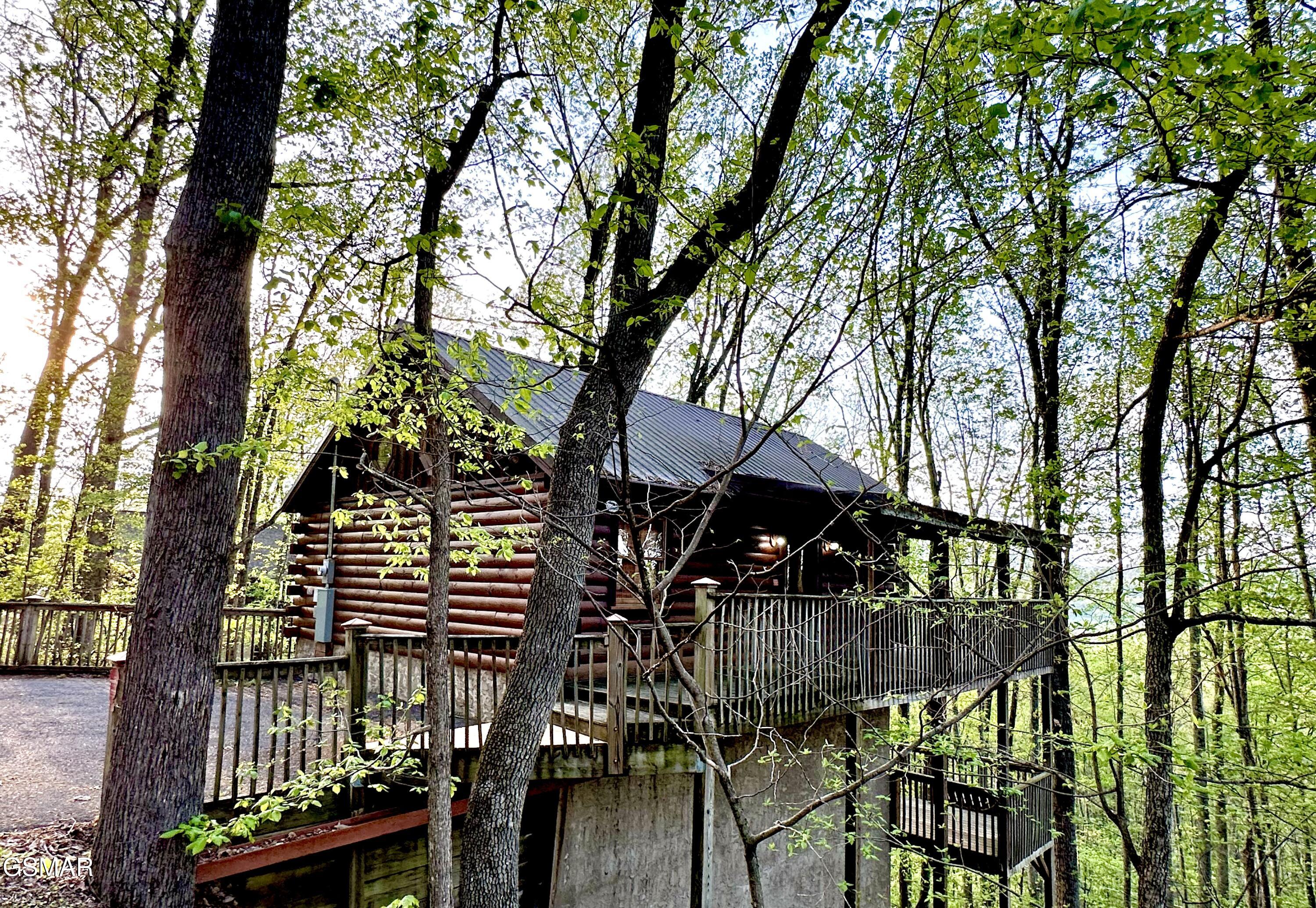 Photo 1 of 31 — 4080 OLE SMOKY WAY, Sevierville, TN 37862