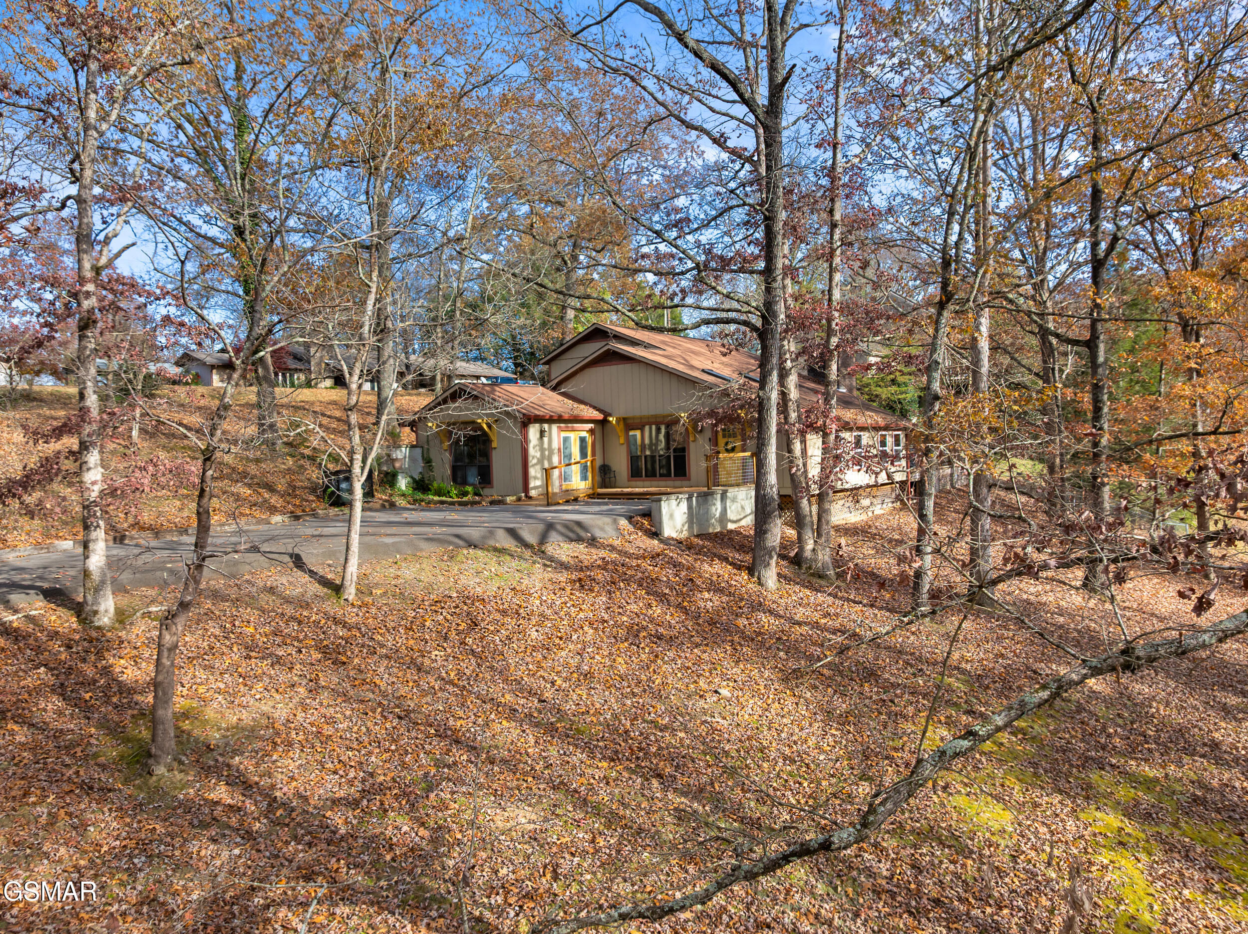 1634 Spruce Drive - Photo 2