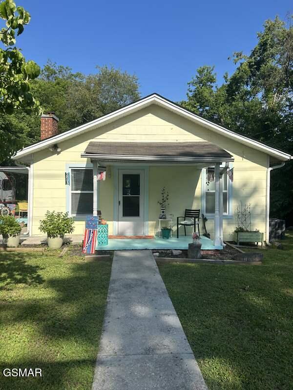 Photo 1 of 15 — 940 E Moody Avenue, Knoxville, TN 37920