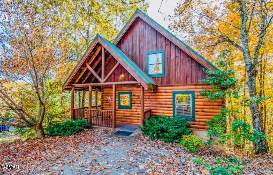 Photo 1 of 37 — 4431 Forest Vista Way, Pigeon Forge, TN 37863