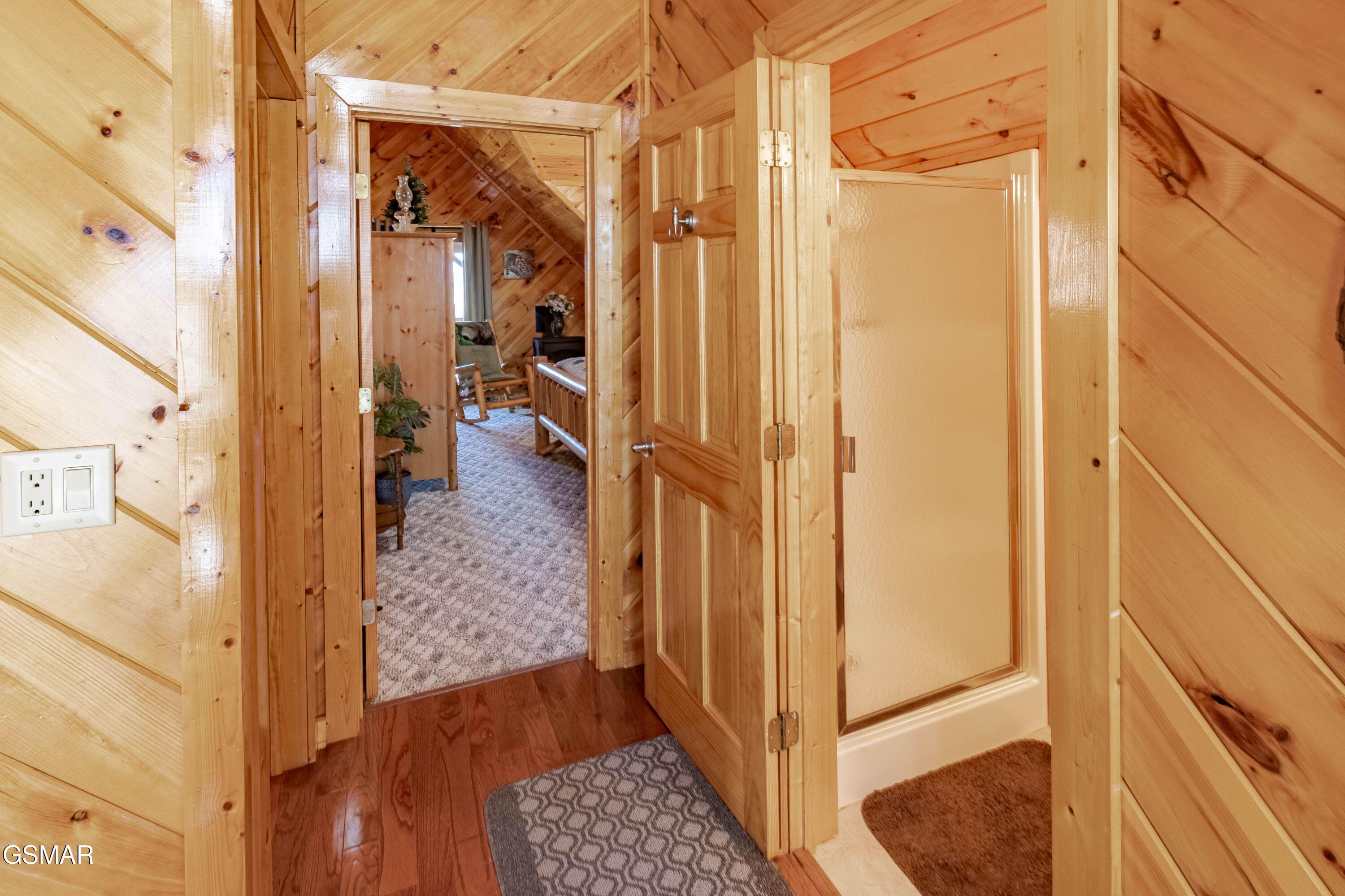 Sevierville, Tennessee, 37862, United States, 3 Bedrooms Bedrooms, ,3 BathroomsBathrooms,Residential,Active,2036390