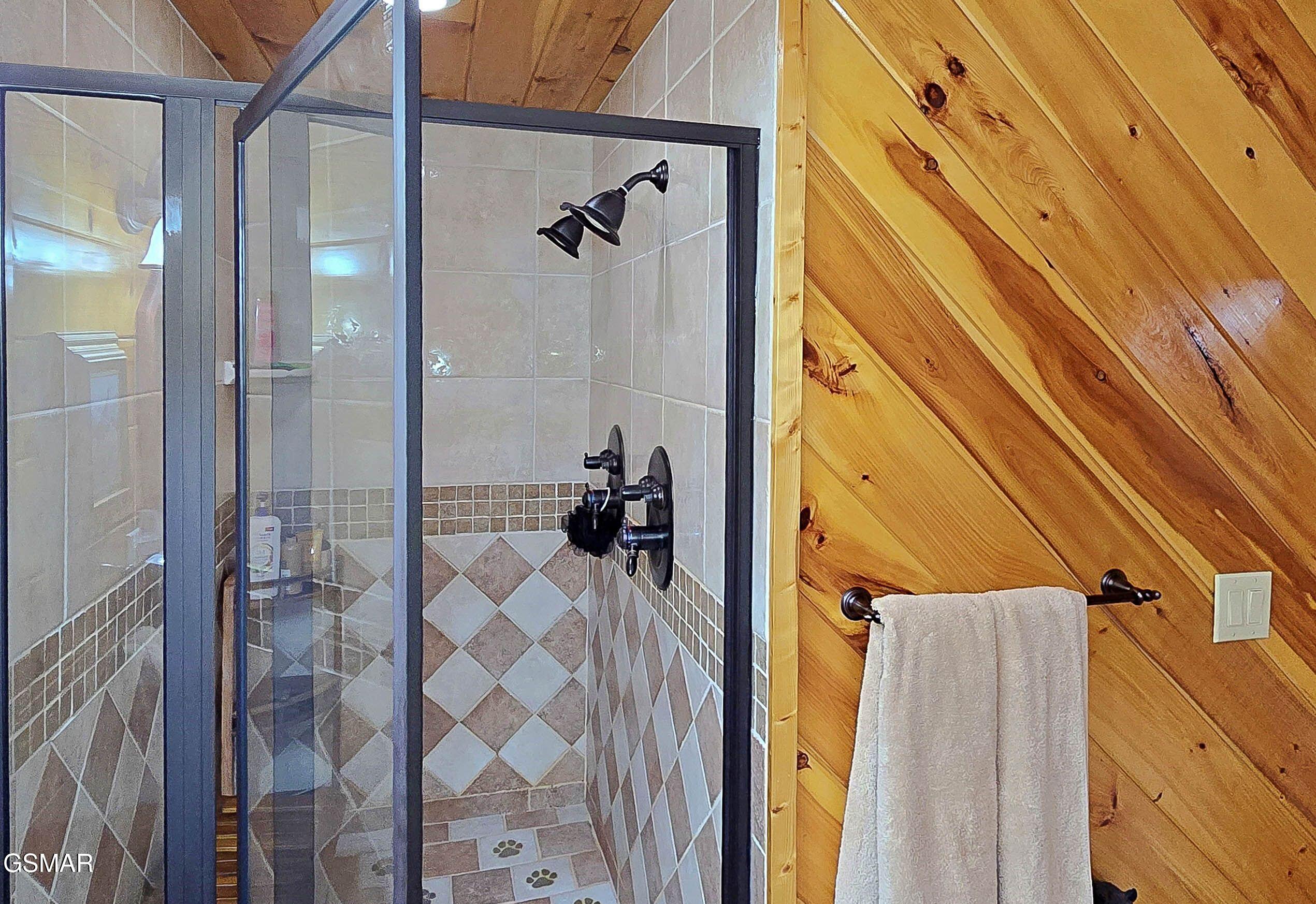Sevierville, Tennessee, 37862, United States, 3 Bedrooms Bedrooms, ,3 BathroomsBathrooms,Residential,Active,2036390