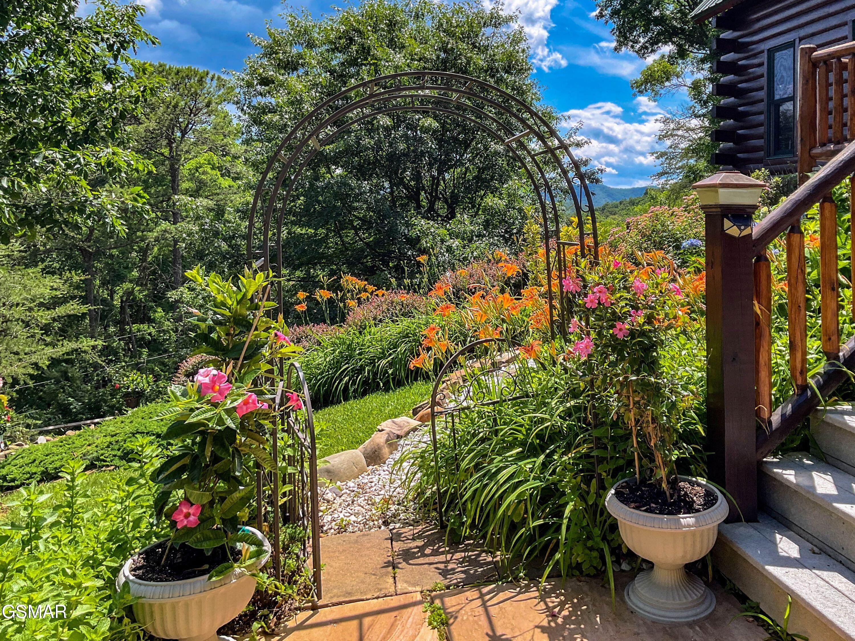 Sevierville, Tennessee, 37862, United States, 3 Bedrooms Bedrooms, ,3 BathroomsBathrooms,Residential,Active,2036390