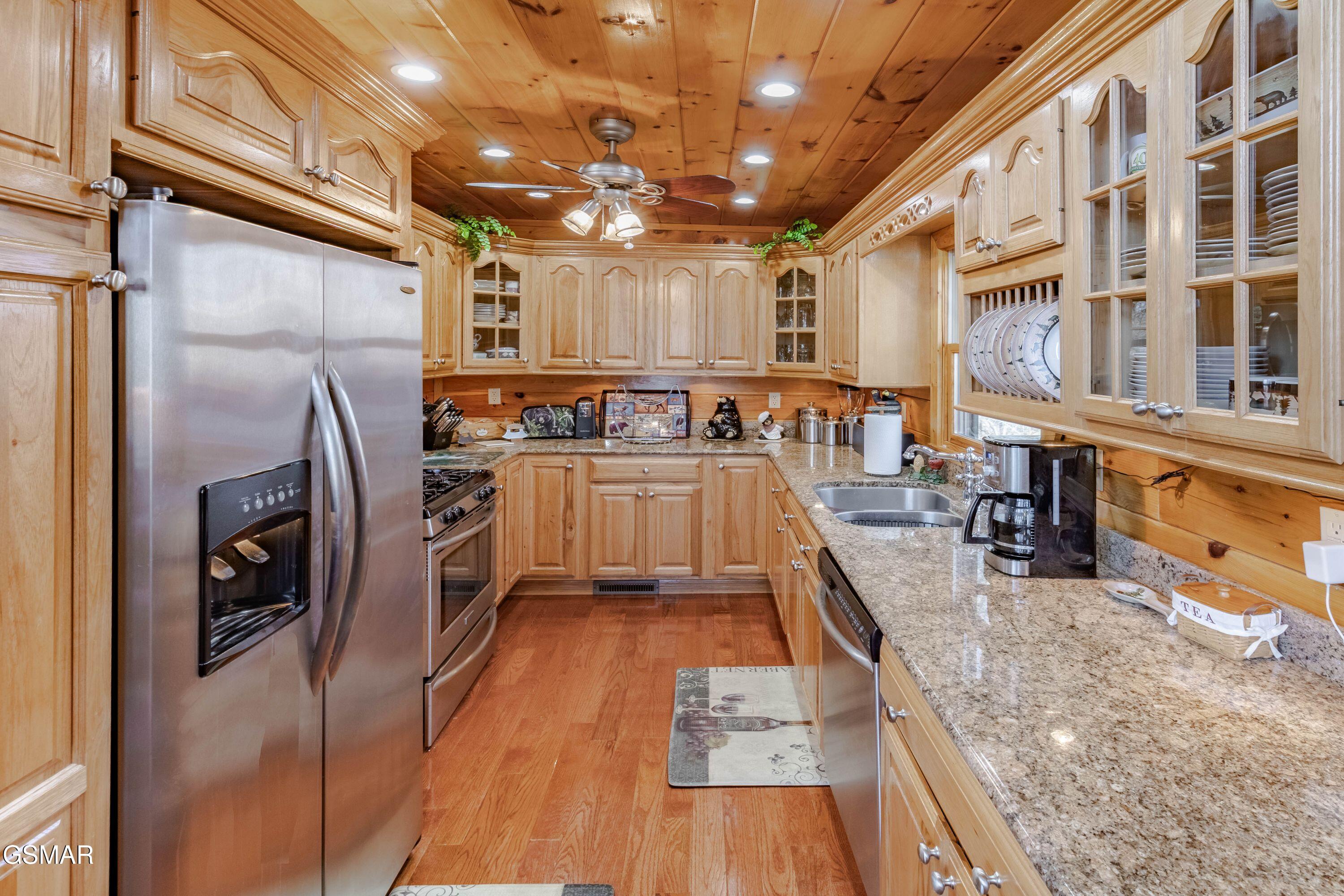 Sevierville, Tennessee, 37862, United States, 3 Bedrooms Bedrooms, ,3 BathroomsBathrooms,Residential,Active,2036390