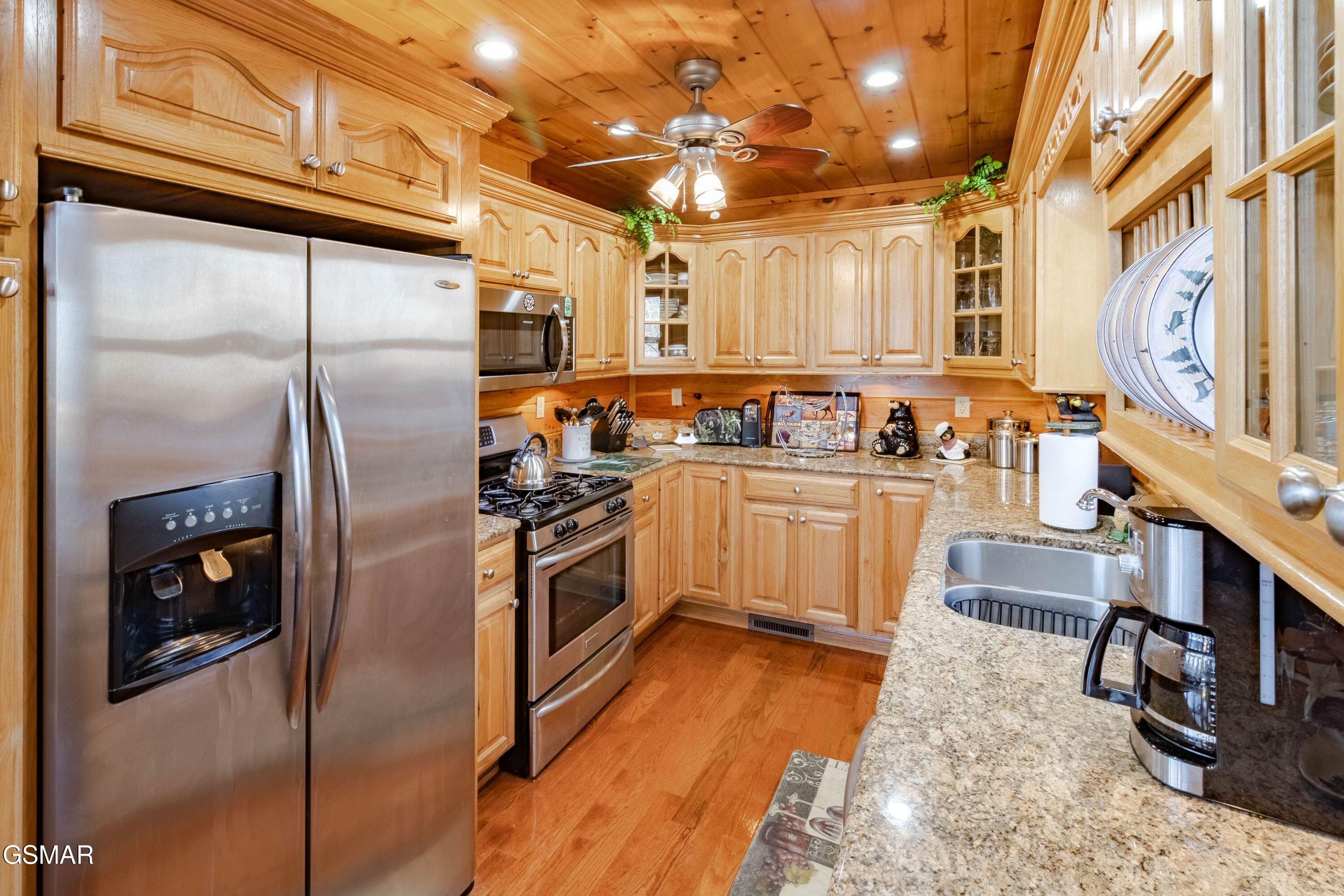 Sevierville, Tennessee, 37862, United States, 3 Bedrooms Bedrooms, ,3 BathroomsBathrooms,Residential,Active,2036390