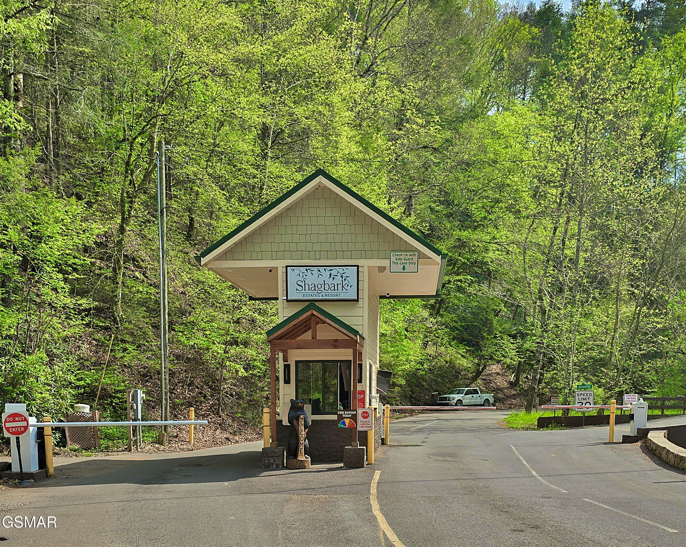 Sevierville, Tennessee, 37862, United States, 3 Bedrooms Bedrooms, ,3 BathroomsBathrooms,Residential,Active,2036390