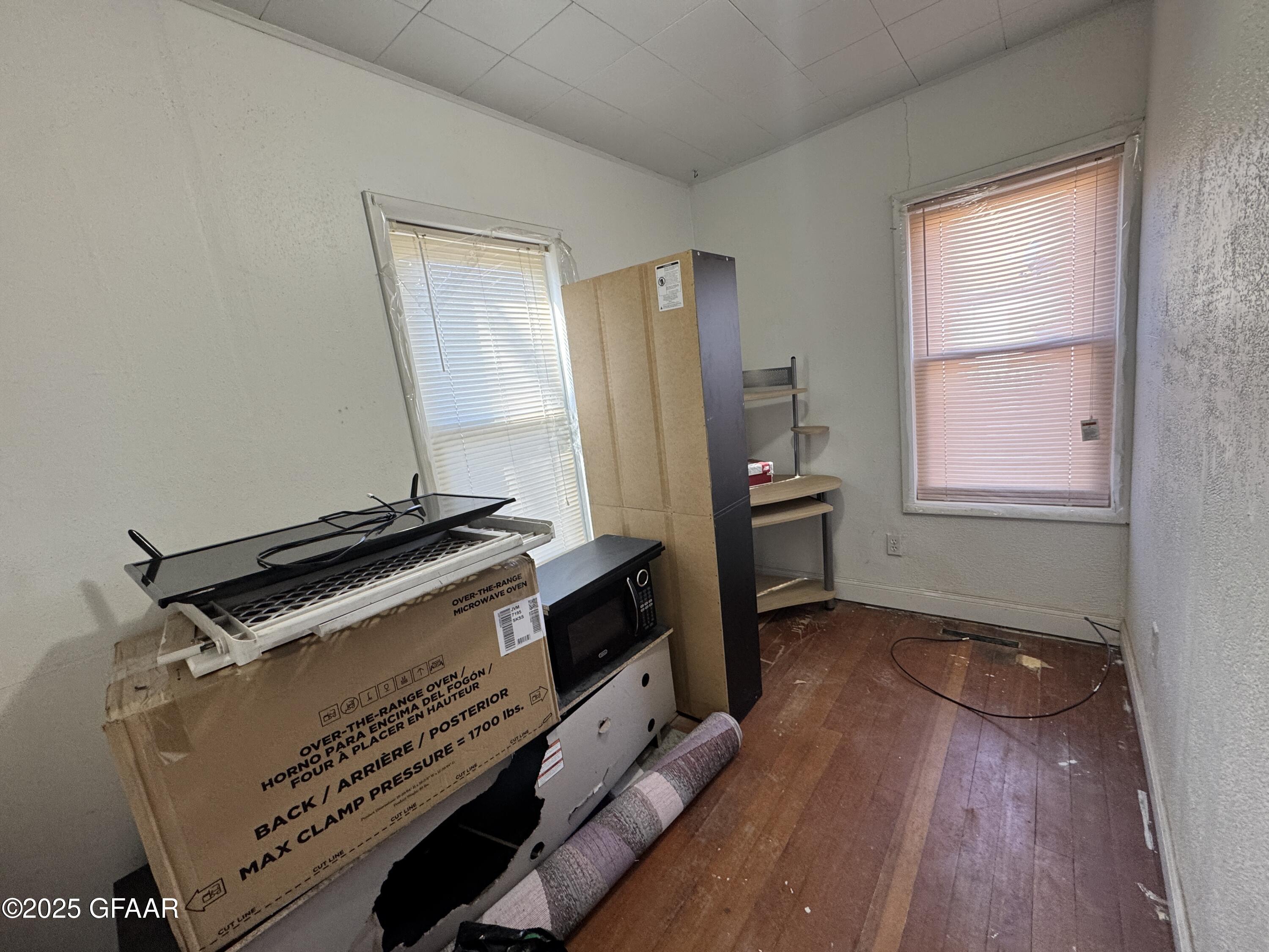 Hatton, North Dakota 58240, United States, 3 Bedrooms Bedrooms, ,1 BathroomBathrooms,Residential,Pending,83714