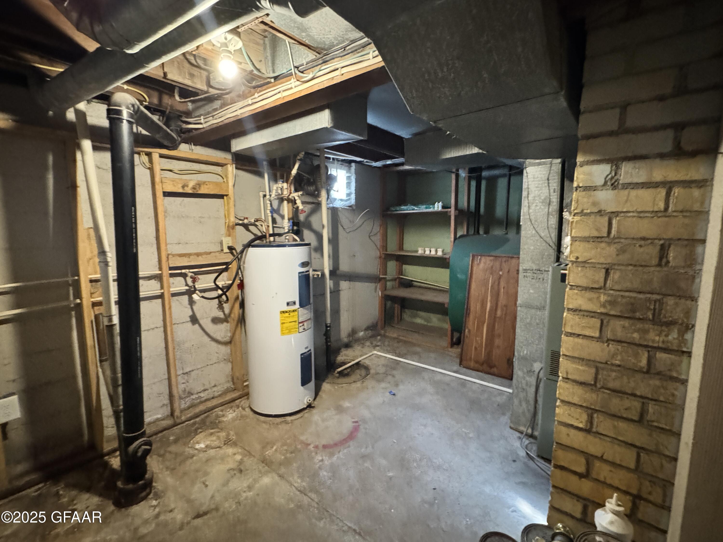 Hatton, North Dakota 58240, United States, 3 Bedrooms Bedrooms, ,1 BathroomBathrooms,Residential,Pending,83714