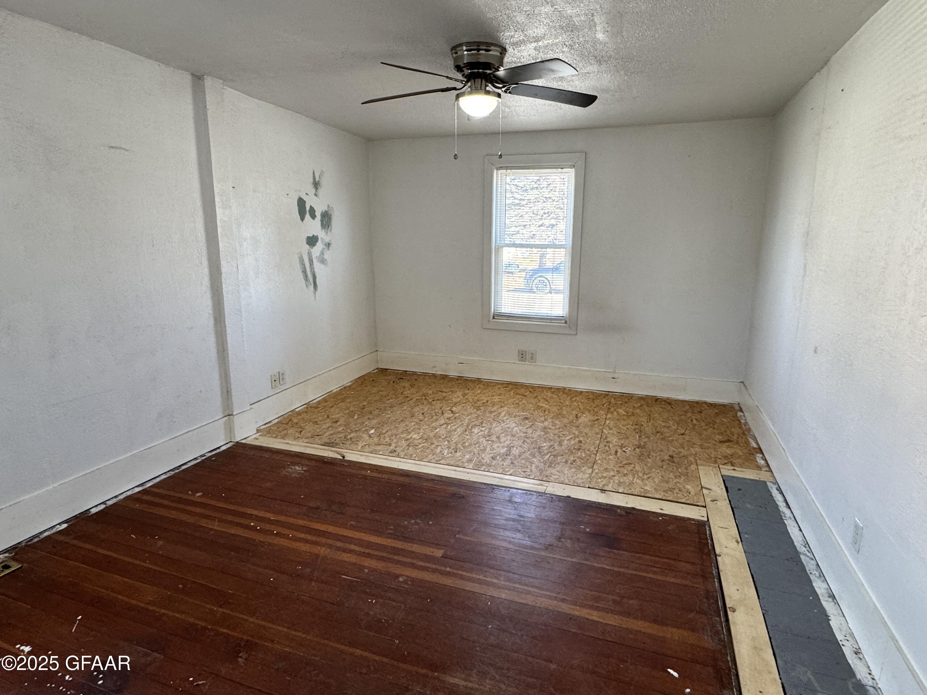 Hatton, North Dakota 58240, United States, 3 Bedrooms Bedrooms, ,1 BathroomBathrooms,Residential,Pending,83714