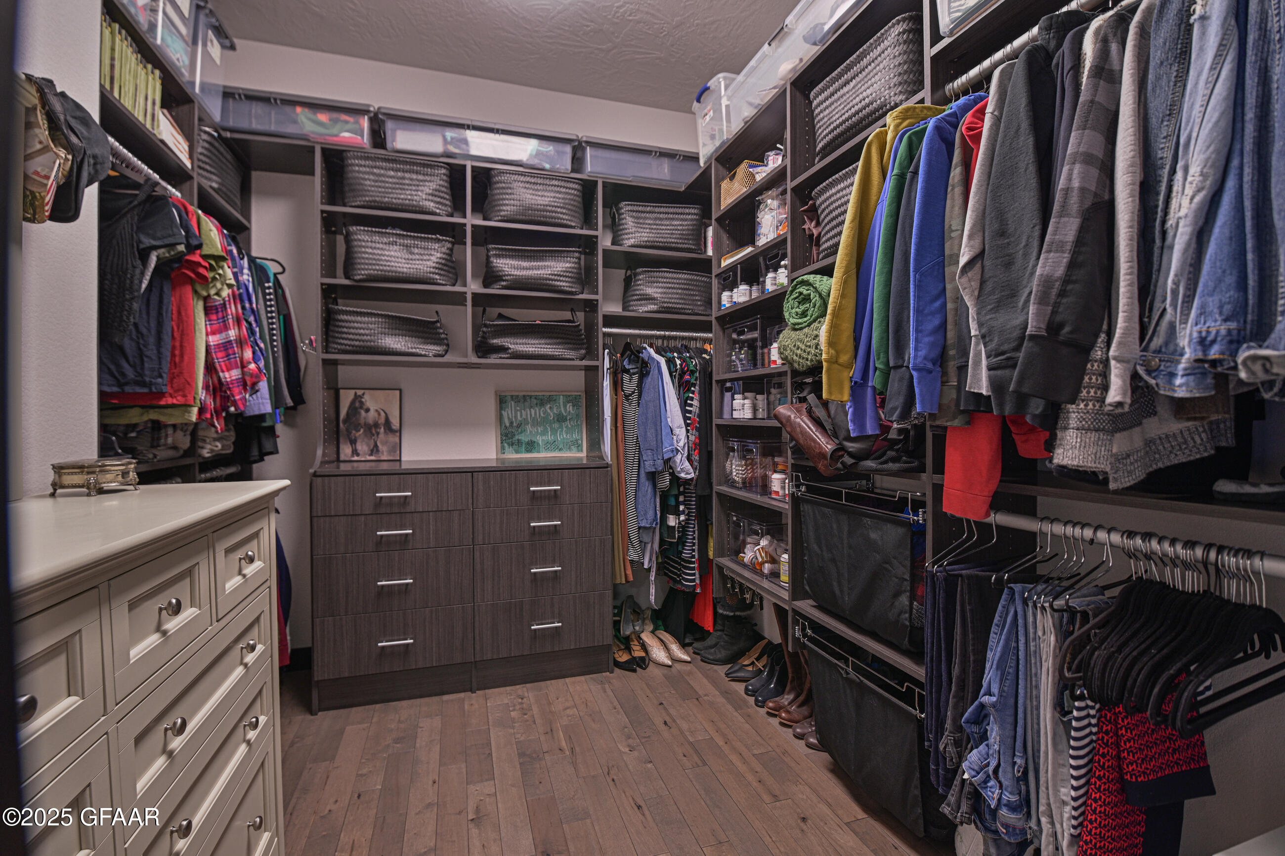 Grand Forks, North Dakota 58201, United States, 6 Bedrooms Bedrooms, ,4 BathroomsBathrooms,Residential,Active,166327