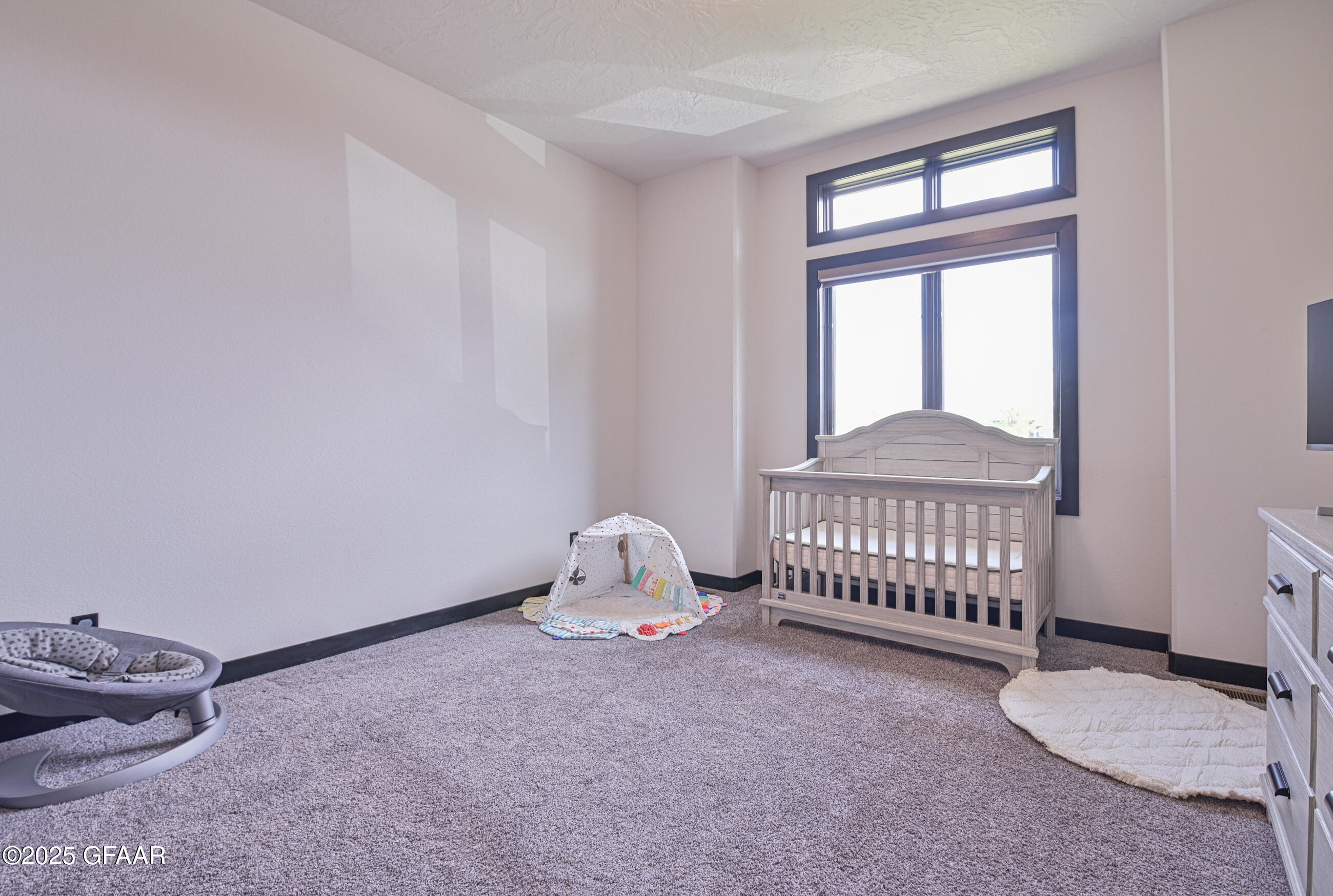 Grand Forks, North Dakota 58201, United States, 6 Bedrooms Bedrooms, ,4 BathroomsBathrooms,Residential,Active,166327