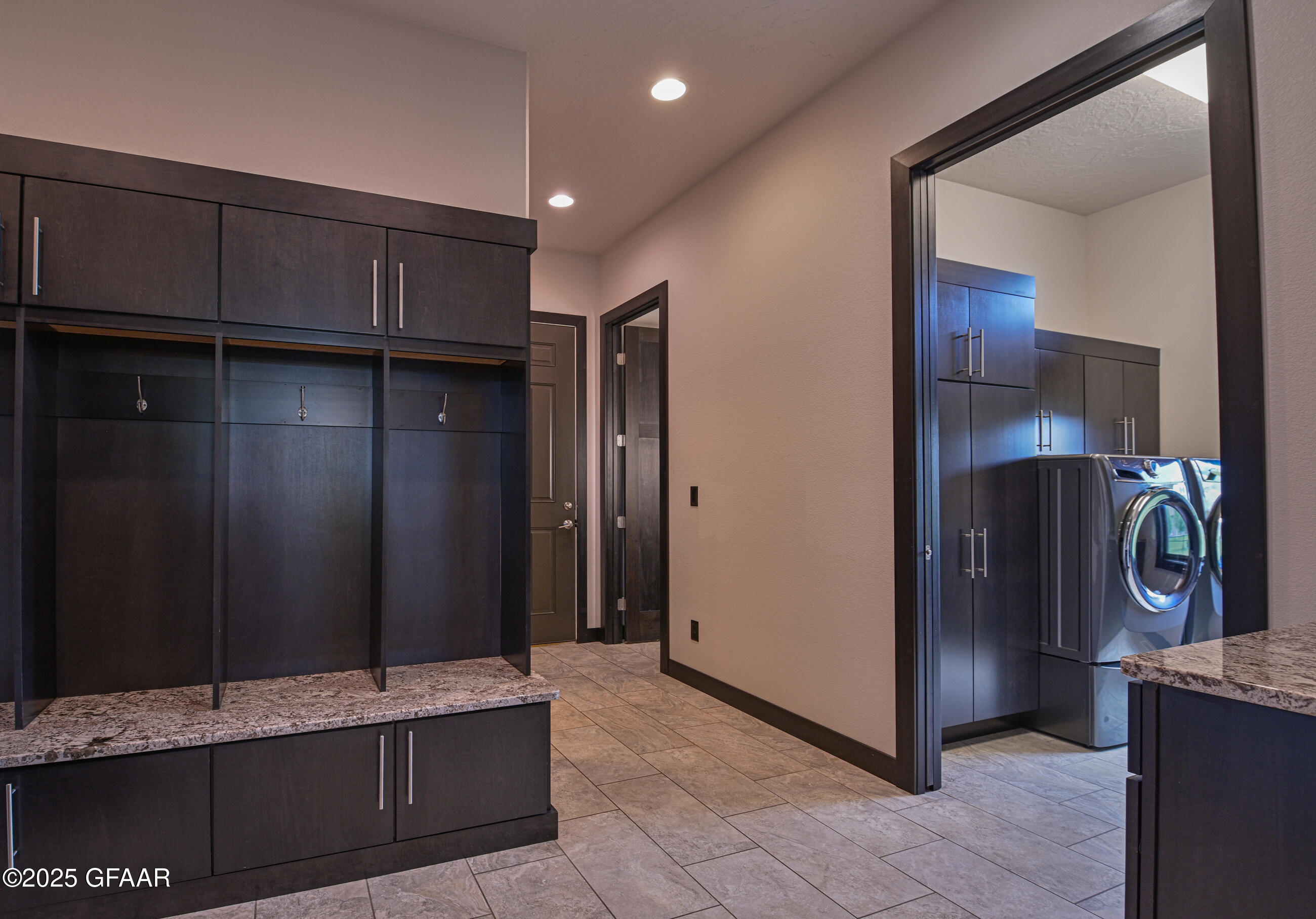 Grand Forks, North Dakota 58201, United States, 6 Bedrooms Bedrooms, ,4 BathroomsBathrooms,Residential,Active,166327