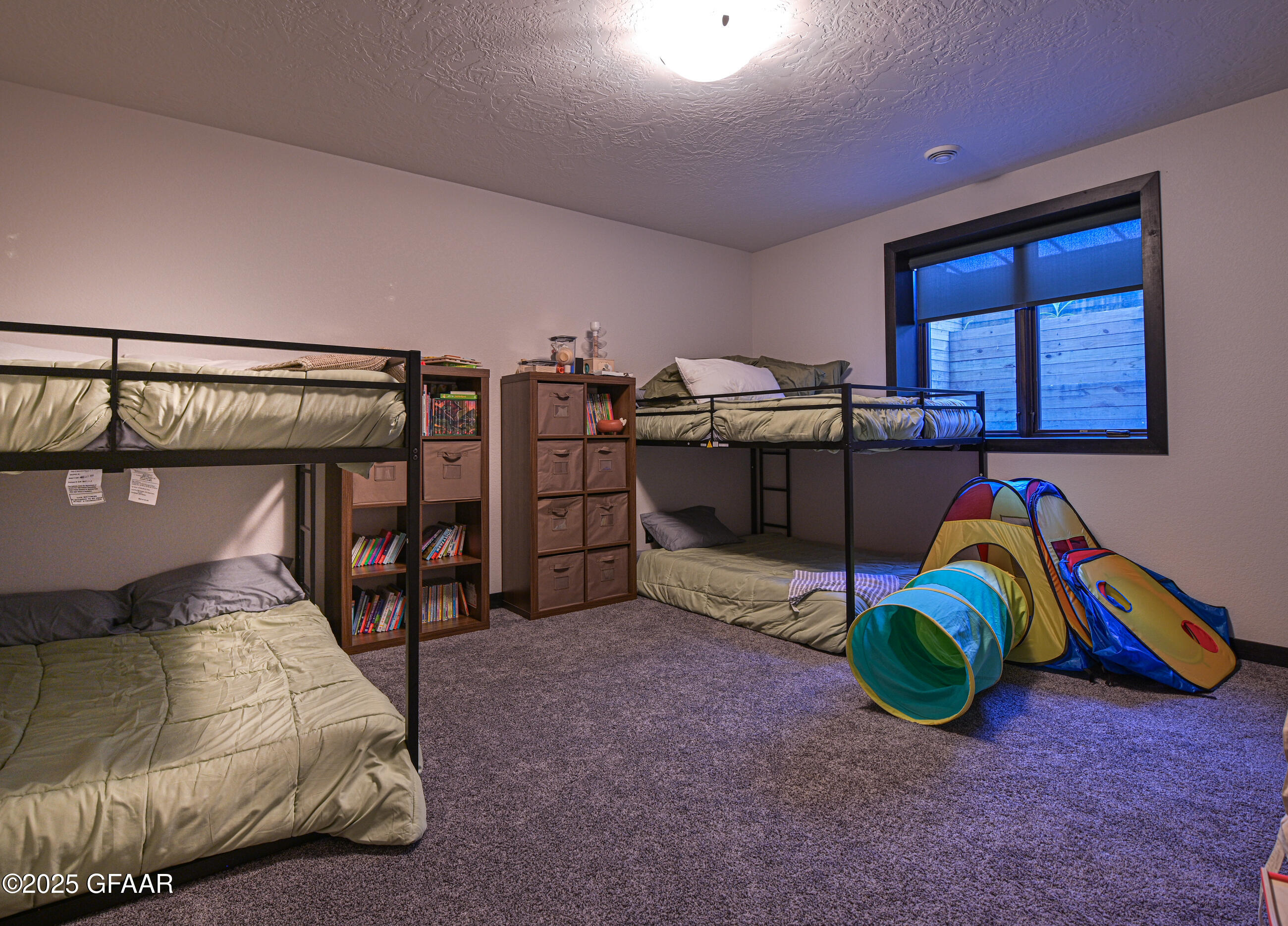 Grand Forks, North Dakota 58201, United States, 6 Bedrooms Bedrooms, ,4 BathroomsBathrooms,Residential,Active,166327