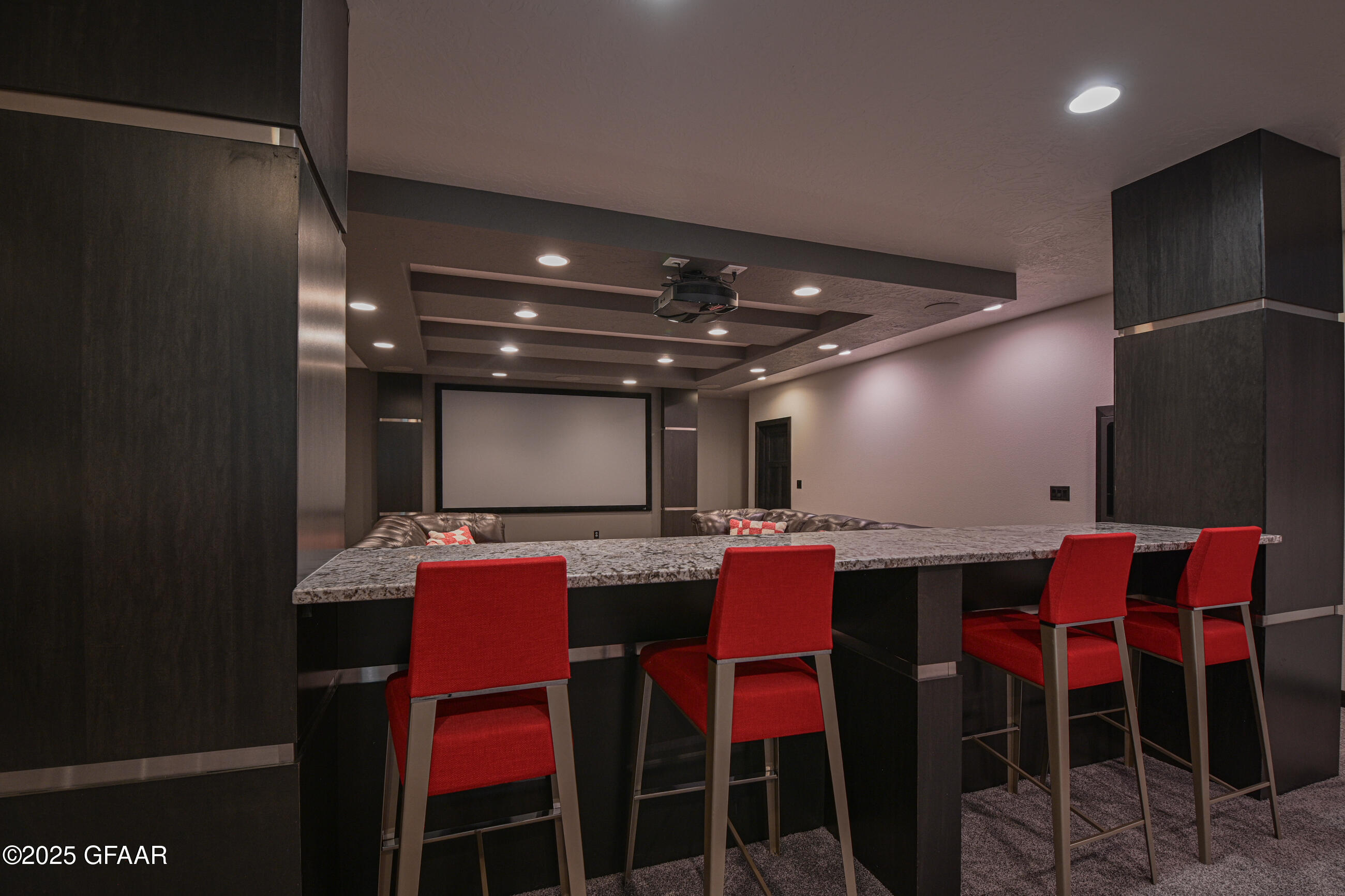 Grand Forks, North Dakota 58201, United States, 6 Bedrooms Bedrooms, ,4 BathroomsBathrooms,Residential,Active,166327