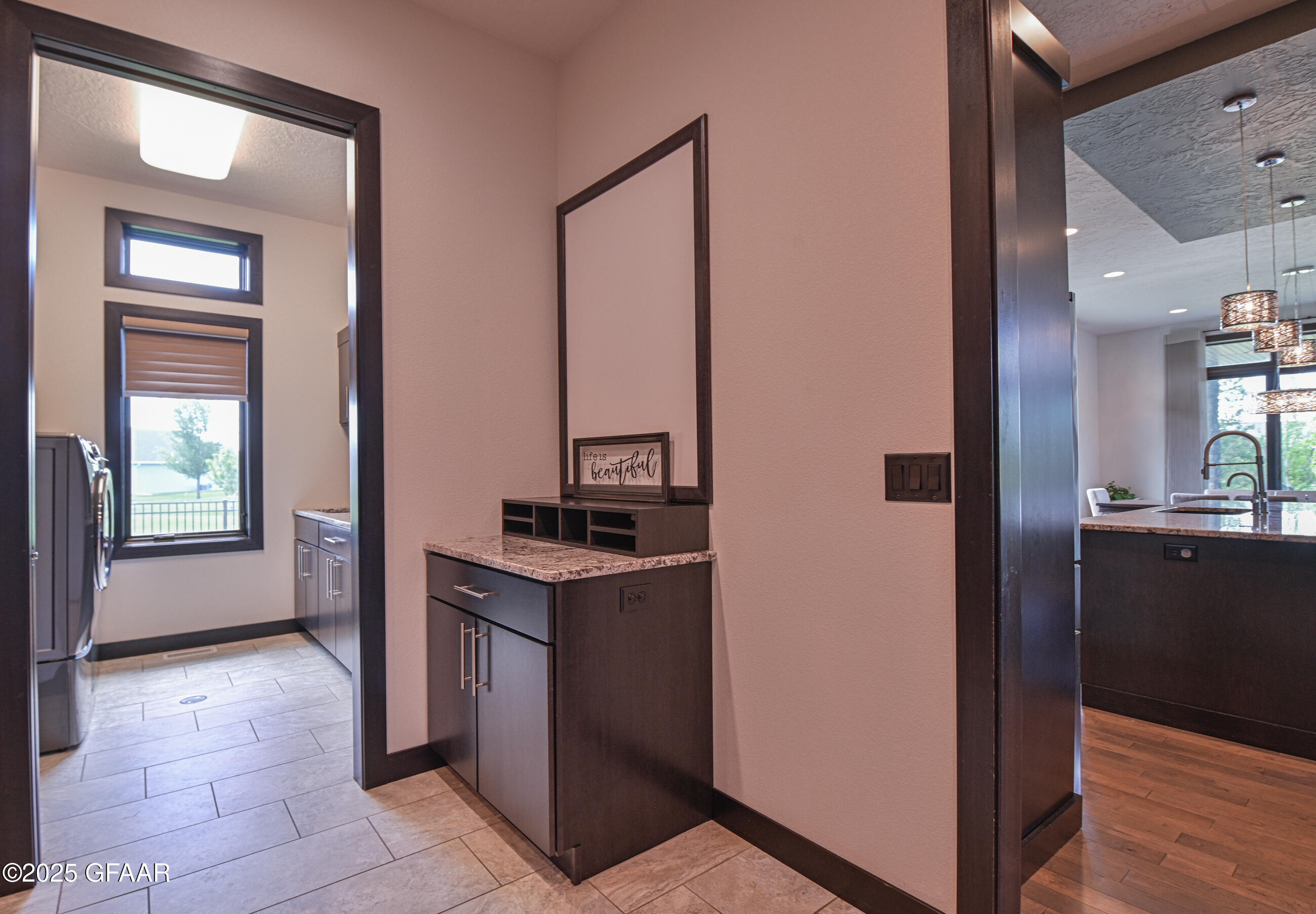 Grand Forks, North Dakota 58201, United States, 6 Bedrooms Bedrooms, ,4 BathroomsBathrooms,Residential,Active,166327