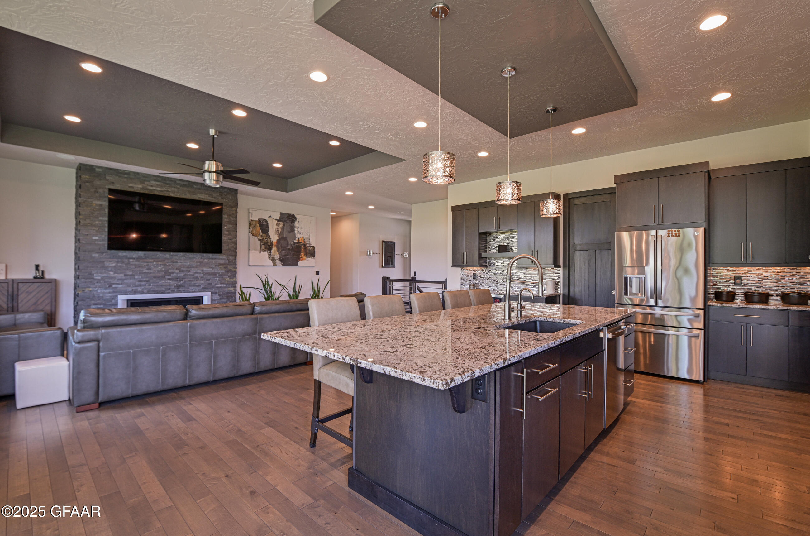 Grand Forks, North Dakota 58201, United States, 6 Bedrooms Bedrooms, ,4 BathroomsBathrooms,Residential,Active,166327