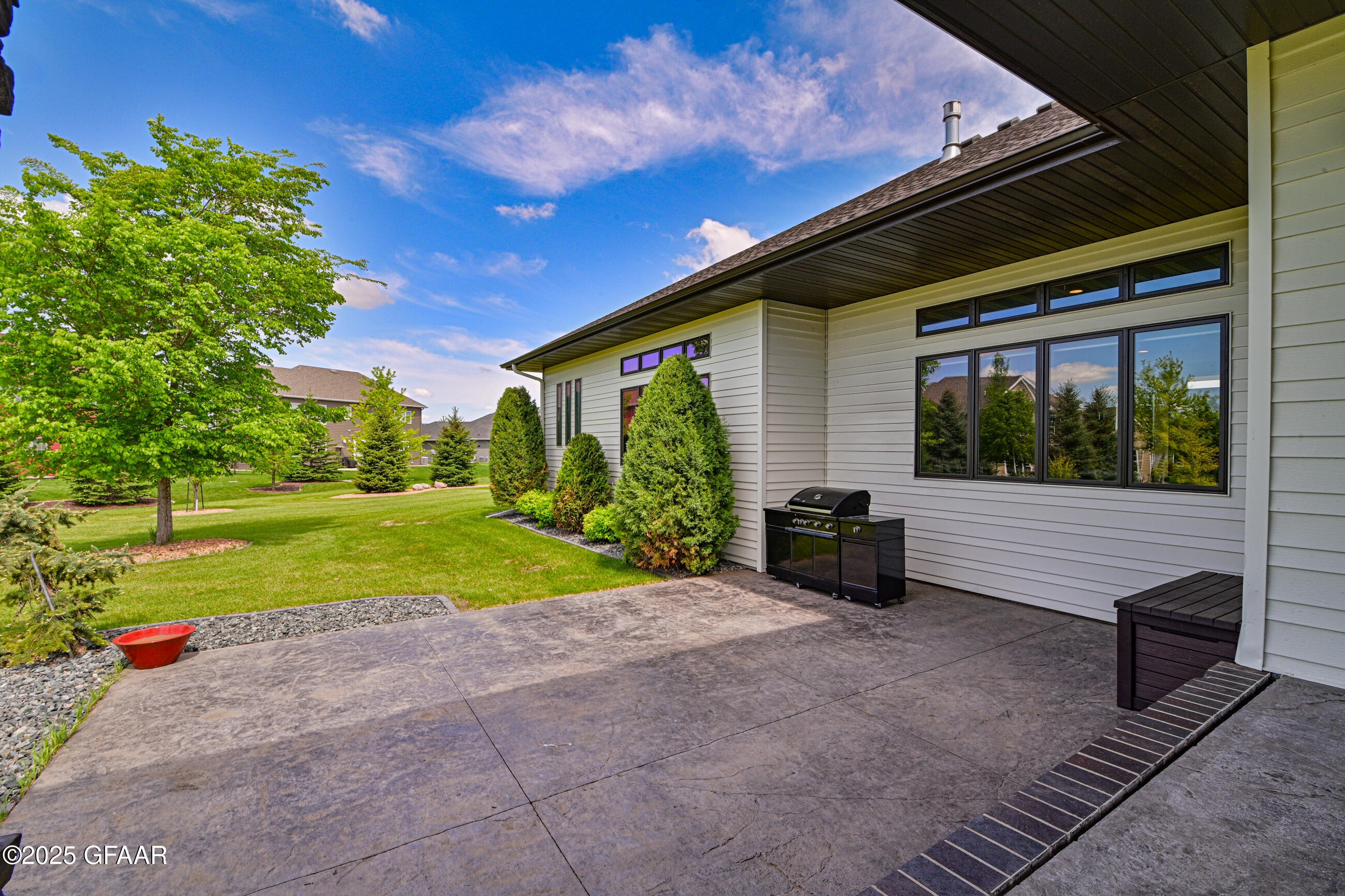 Grand Forks, North Dakota 58201, United States, 6 Bedrooms Bedrooms, ,4 BathroomsBathrooms,Residential,Active,166327