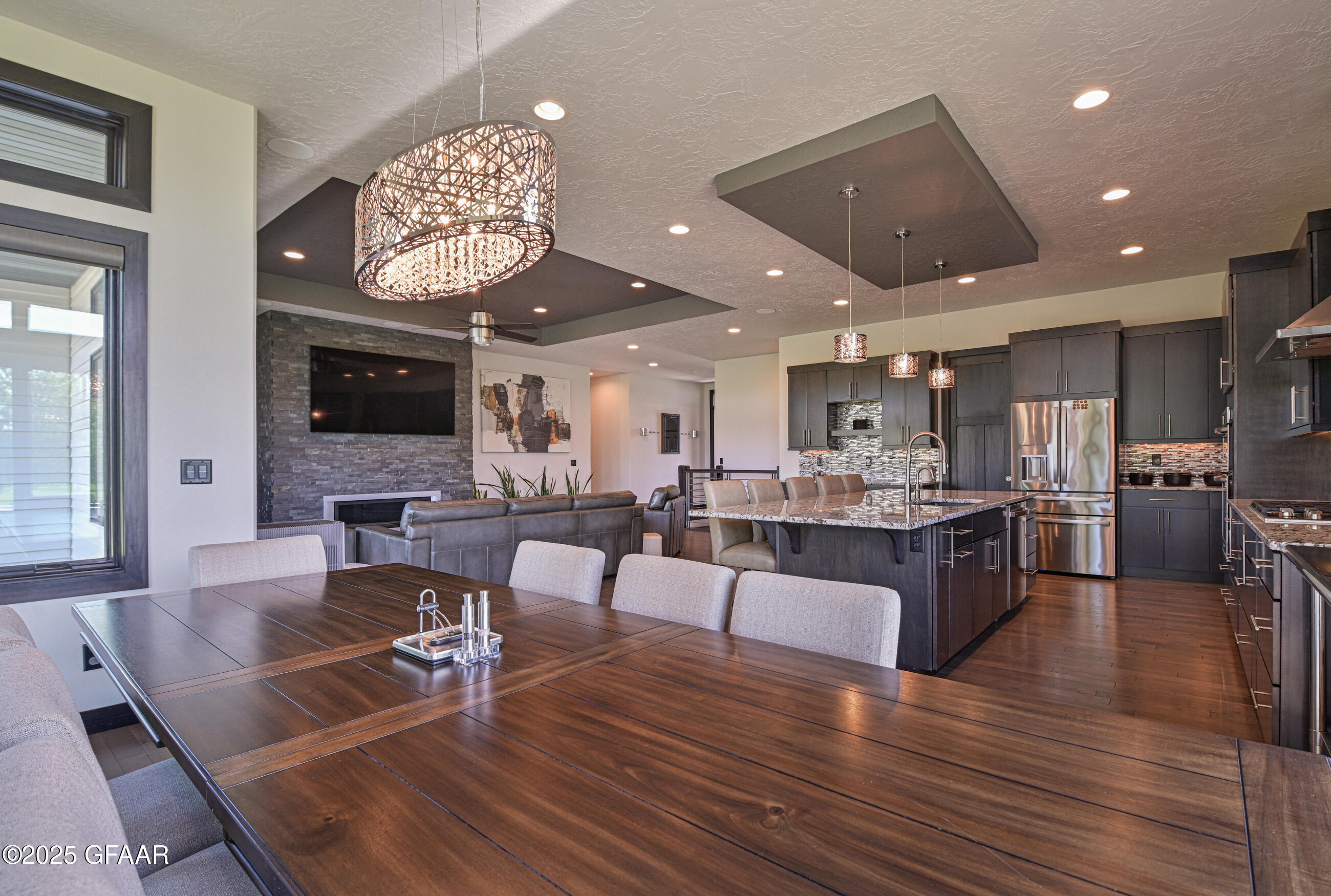 Grand Forks, North Dakota 58201, United States, 6 Bedrooms Bedrooms, ,4 BathroomsBathrooms,Residential,Active,166327