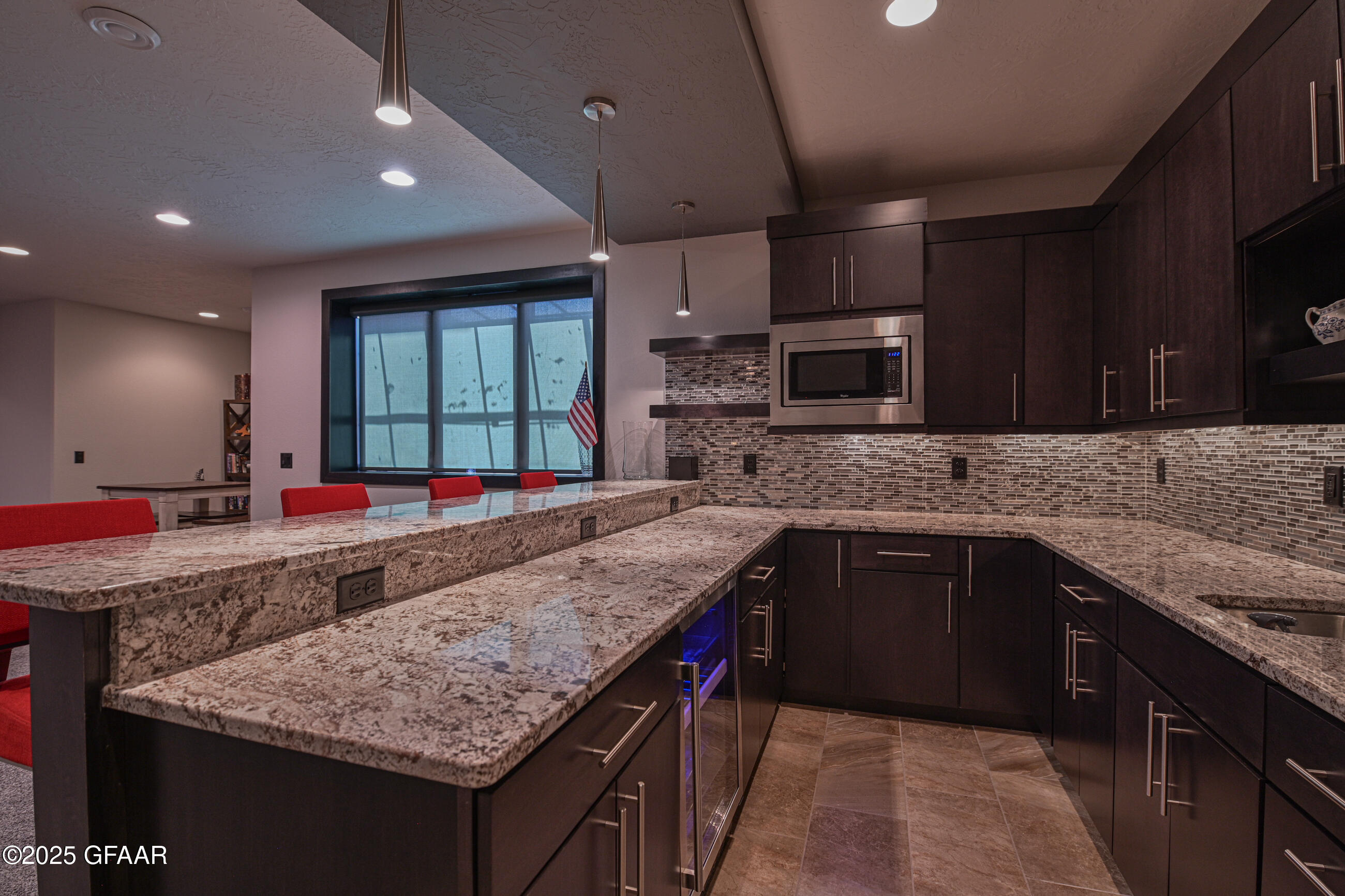 Grand Forks, North Dakota 58201, United States, 6 Bedrooms Bedrooms, ,4 BathroomsBathrooms,Residential,Active,166327