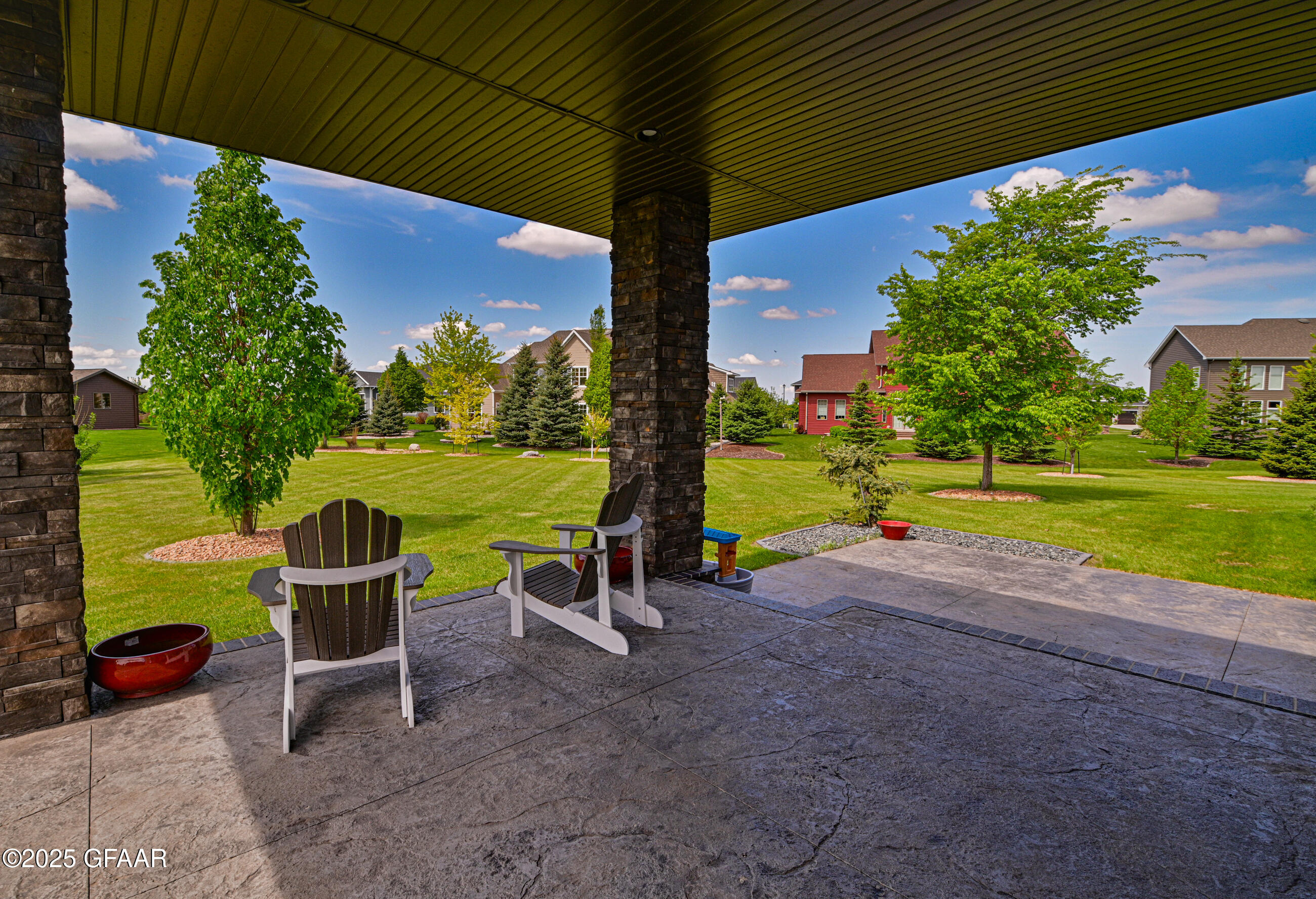 Grand Forks, North Dakota 58201, United States, 6 Bedrooms Bedrooms, ,4 BathroomsBathrooms,Residential,Active,166327