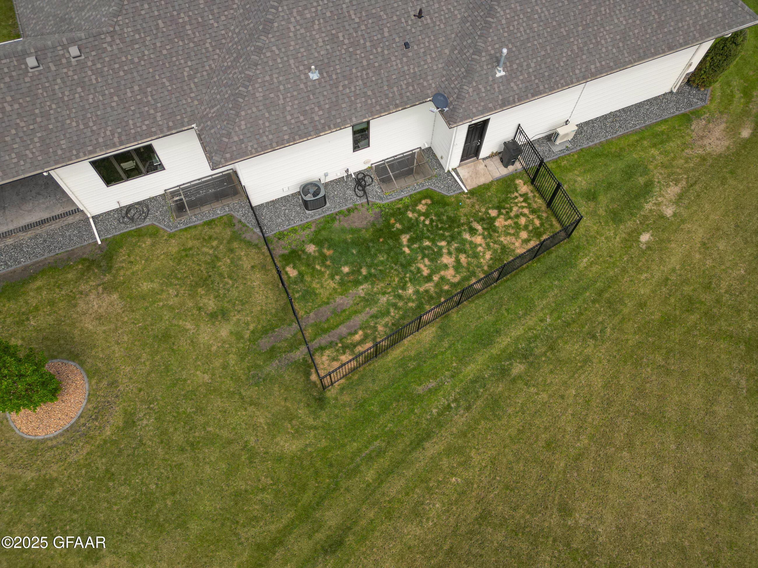 Grand Forks, North Dakota 58201, United States, 6 Bedrooms Bedrooms, ,4 BathroomsBathrooms,Residential,Active,166327