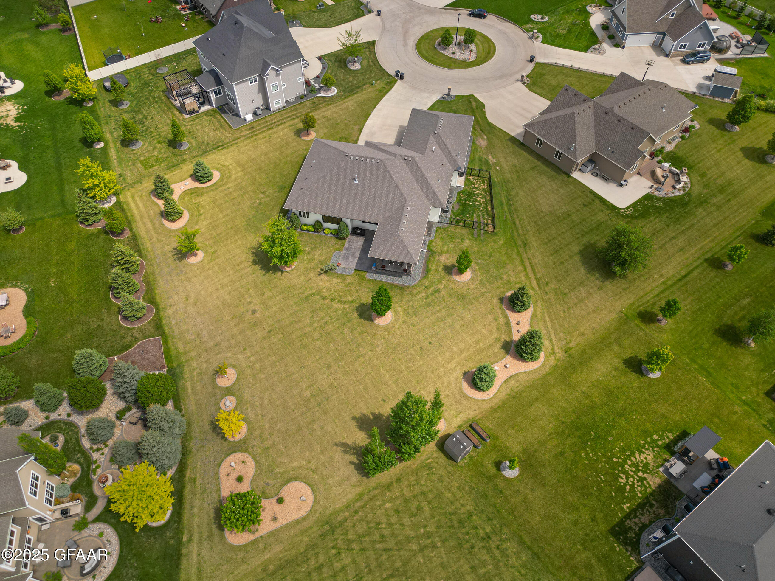 Grand Forks, North Dakota 58201, United States, 6 Bedrooms Bedrooms, ,4 BathroomsBathrooms,Residential,Active,166327