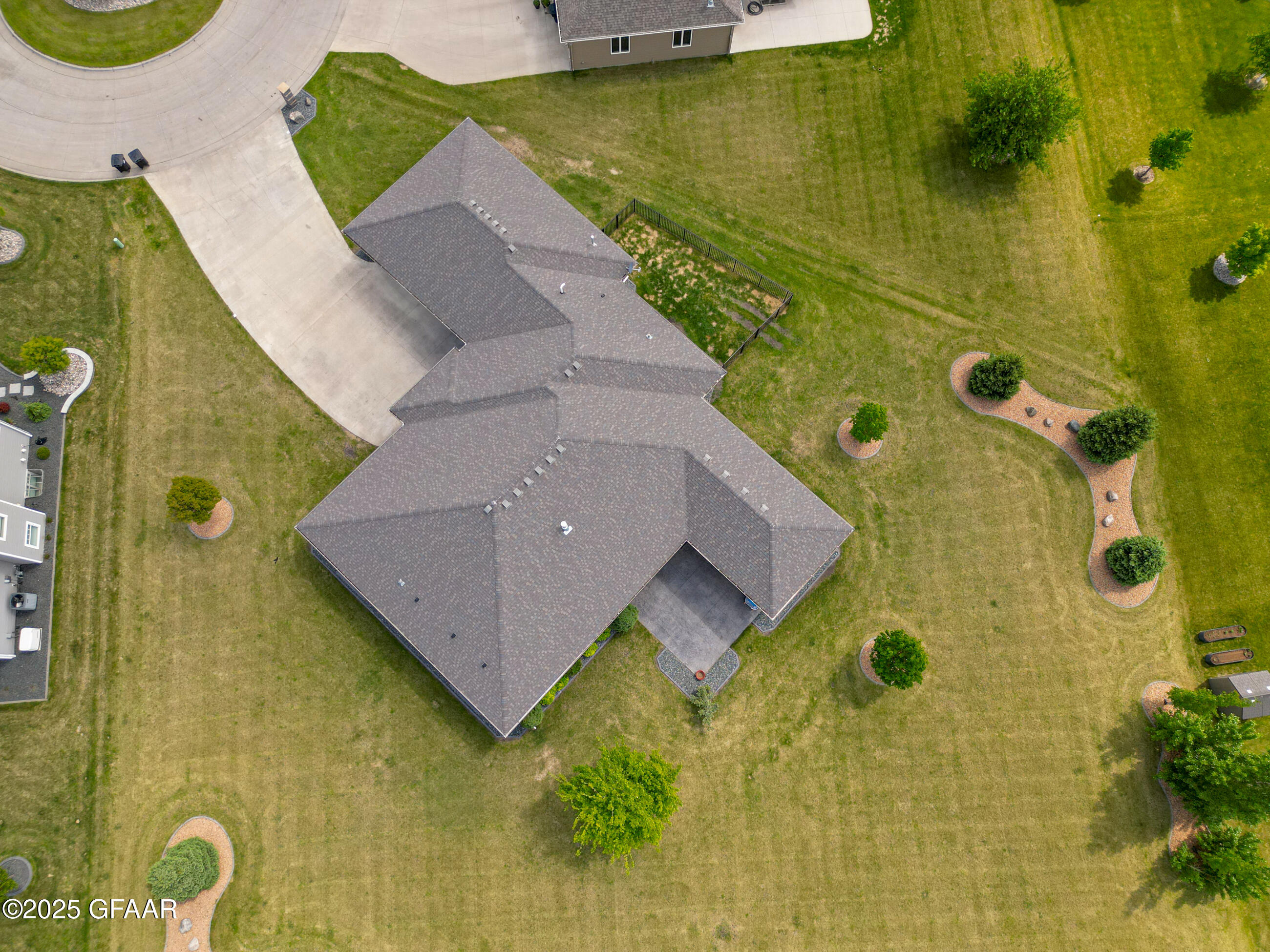 Grand Forks, North Dakota 58201, United States, 6 Bedrooms Bedrooms, ,4 BathroomsBathrooms,Residential,Active,166327