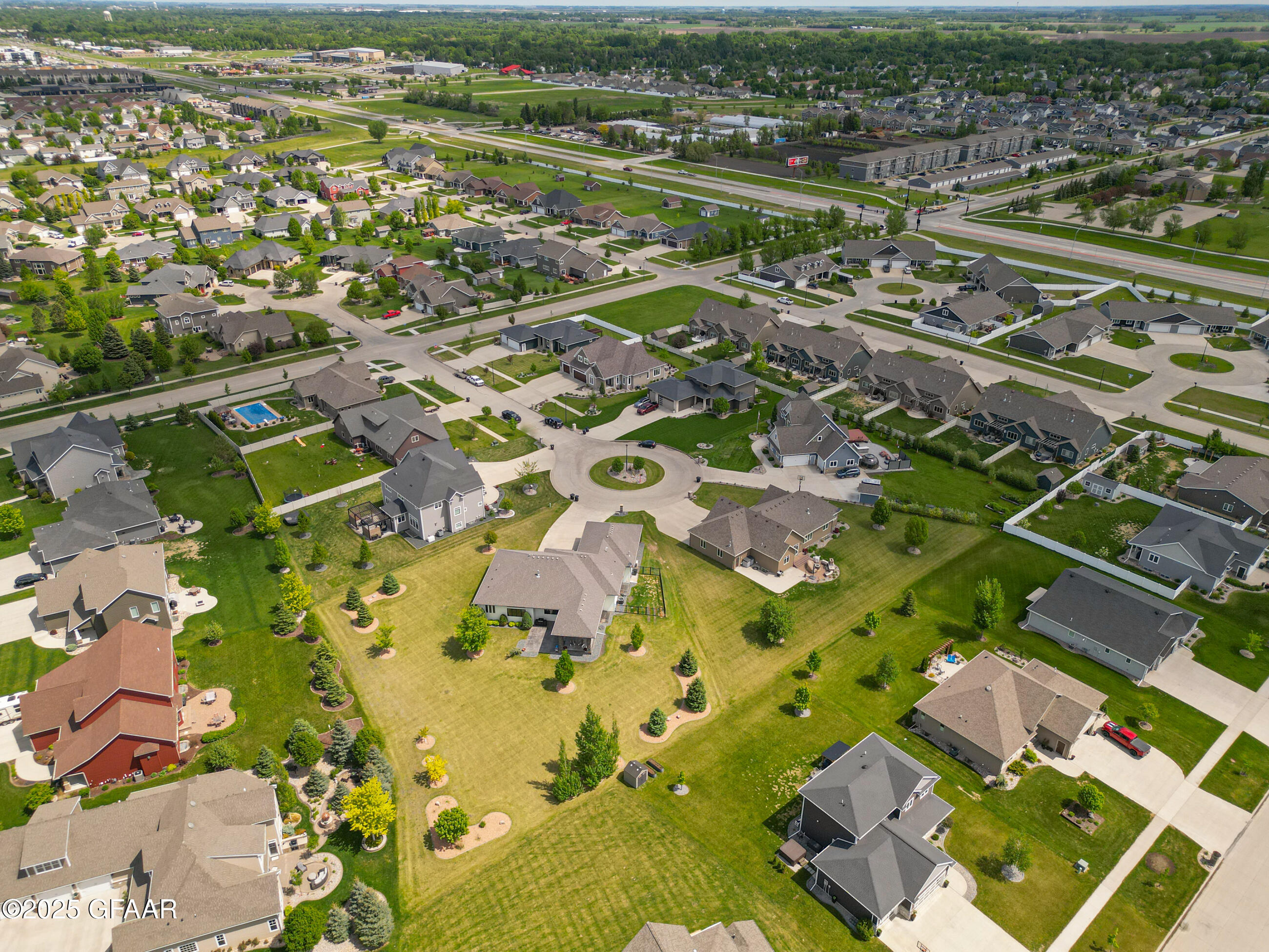 Grand Forks, North Dakota 58201, United States, 6 Bedrooms Bedrooms, ,4 BathroomsBathrooms,Residential,Active,166327