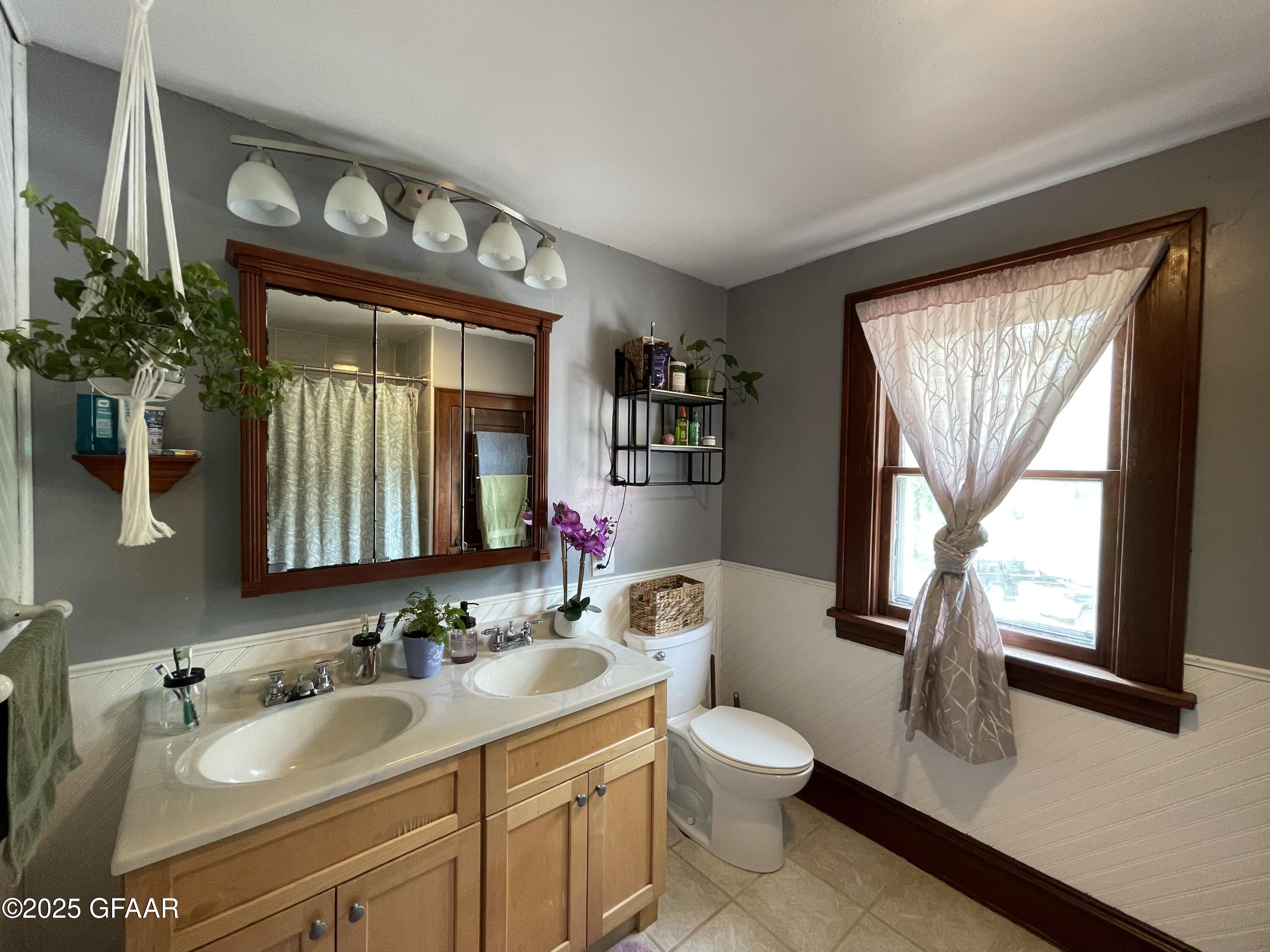 Oslo, Minnesota 56744, United States, 6 Bedrooms Bedrooms, ,3 BathroomsBathrooms,Residential,Active,166328