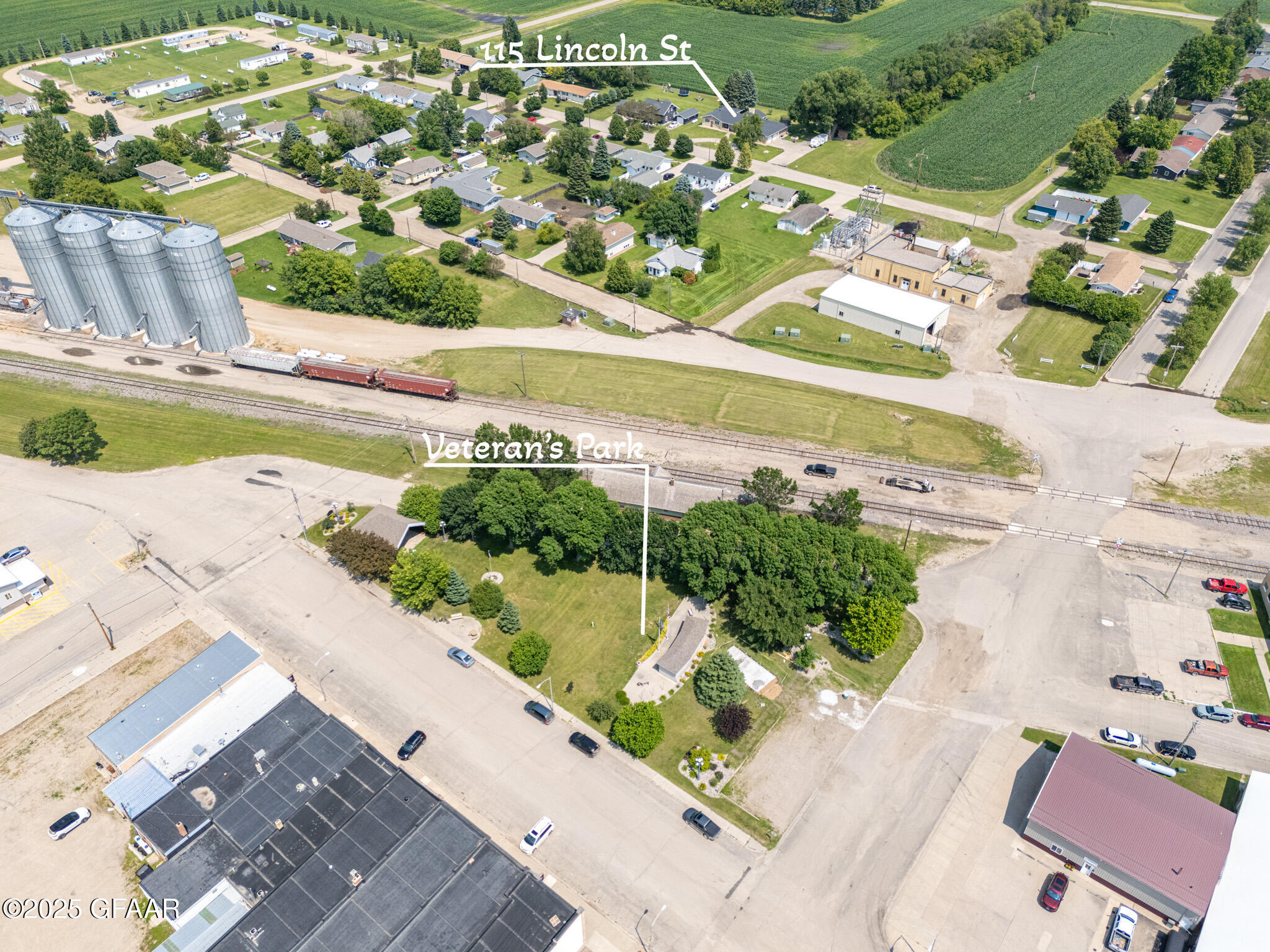 Northwood, North Dakota 58267, United States, 5 Bedrooms Bedrooms, ,2 BathroomsBathrooms,Residential,Pending,19638