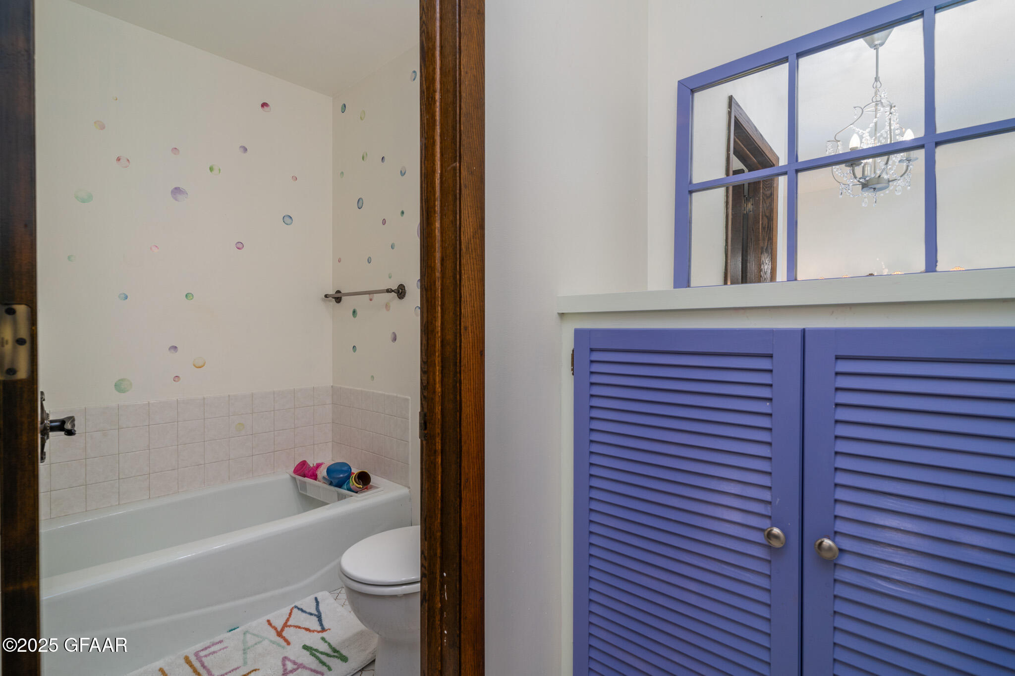 Northwood, North Dakota 58267, United States, 5 Bedrooms Bedrooms, ,2 BathroomsBathrooms,Residential,Pending,19638