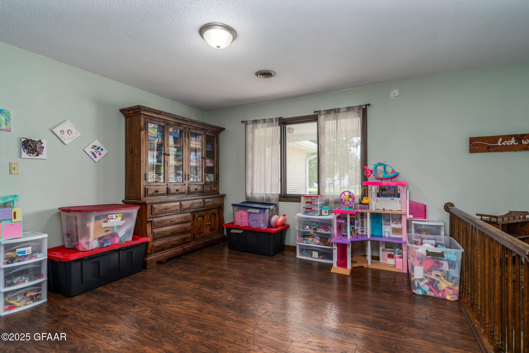 Northwood, North Dakota 58267, United States, 5 Bedrooms Bedrooms, ,2 BathroomsBathrooms,Residential,Pending,19638