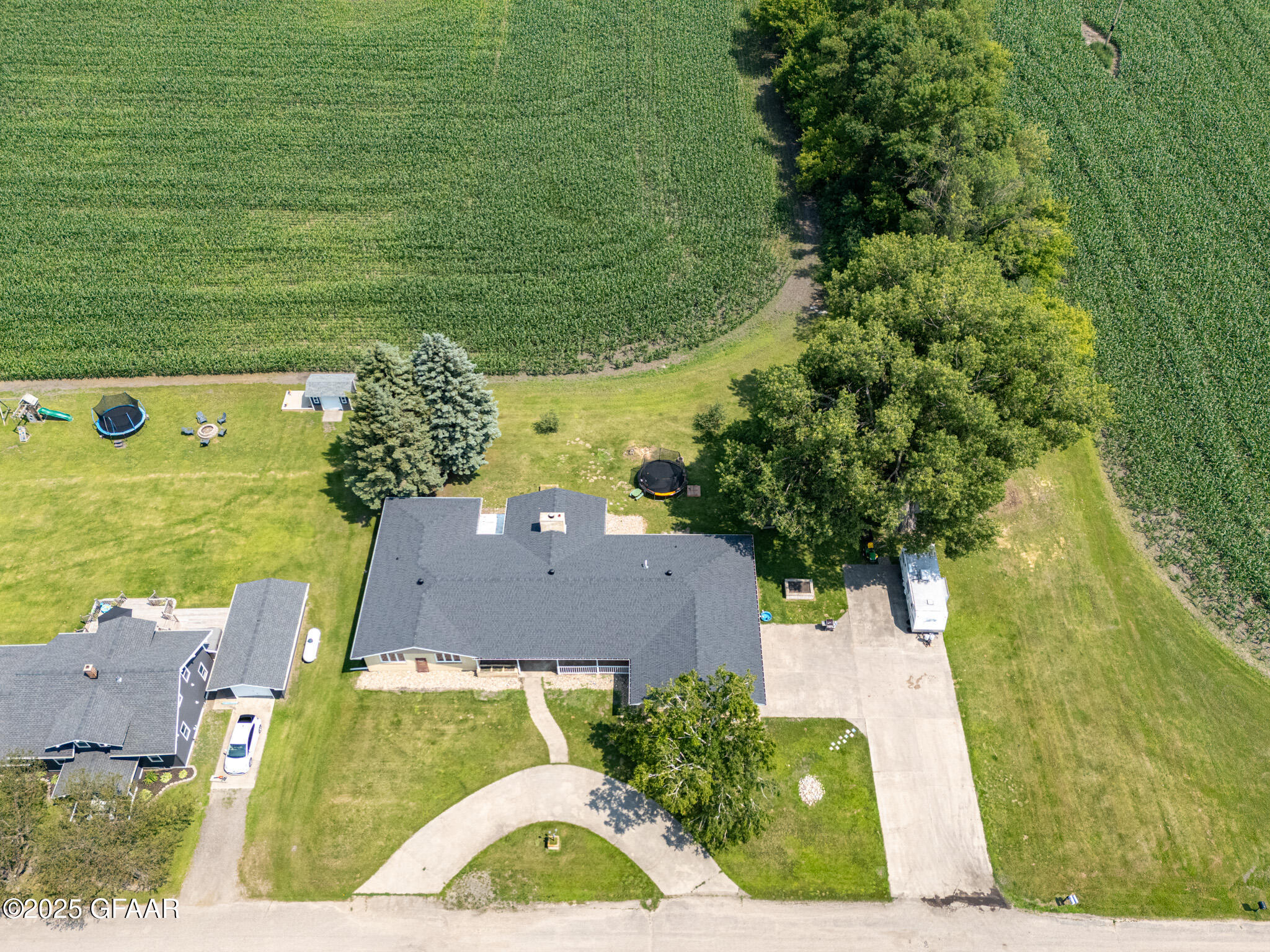 Northwood, North Dakota 58267, United States, 5 Bedrooms Bedrooms, ,2 BathroomsBathrooms,Residential,Pending,19638