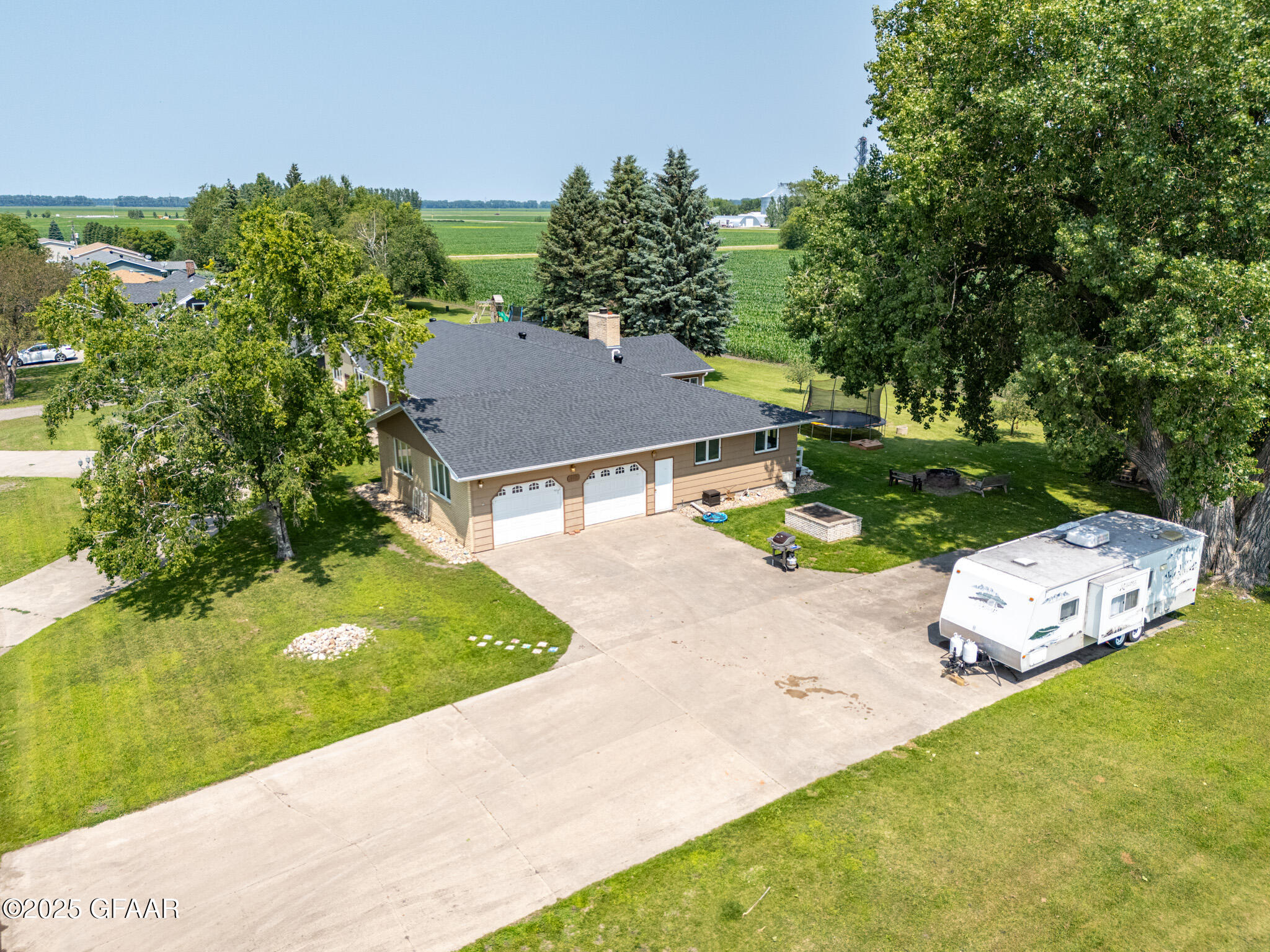 Northwood, North Dakota 58267, United States, 5 Bedrooms Bedrooms, ,2 BathroomsBathrooms,Residential,Pending,19638