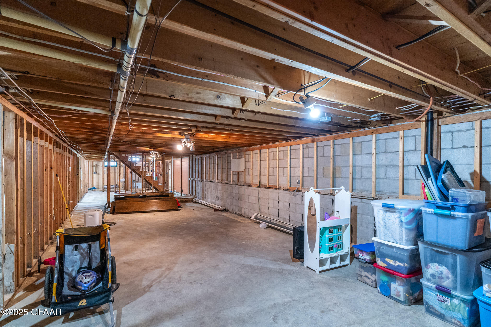 Northwood, North Dakota 58267, United States, 5 Bedrooms Bedrooms, ,2 BathroomsBathrooms,Residential,Pending,19638