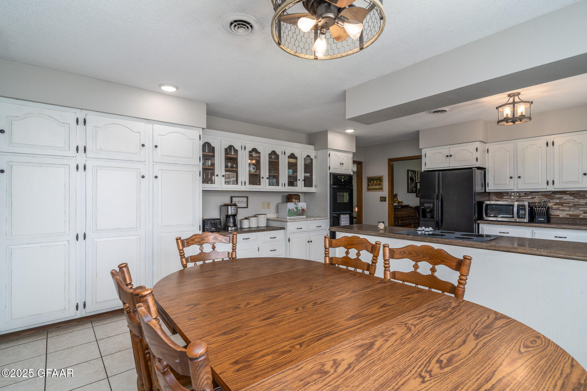 Northwood, North Dakota 58267, United States, 5 Bedrooms Bedrooms, ,2 BathroomsBathrooms,Residential,Pending,19638