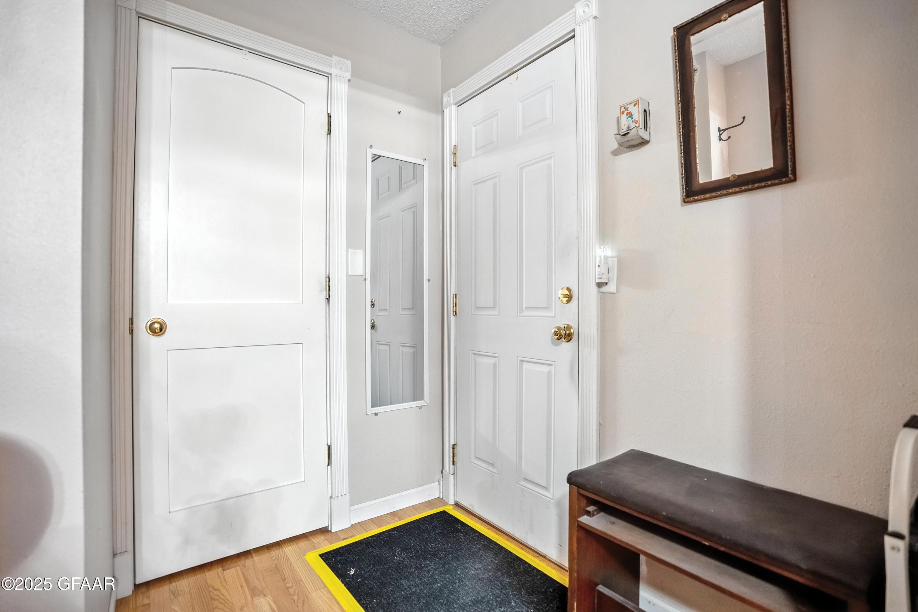 Grand Forks, North Dakota 58201, United States, 3 Bedrooms Bedrooms, ,2 BathroomsBathrooms,Residential,Pending,203597